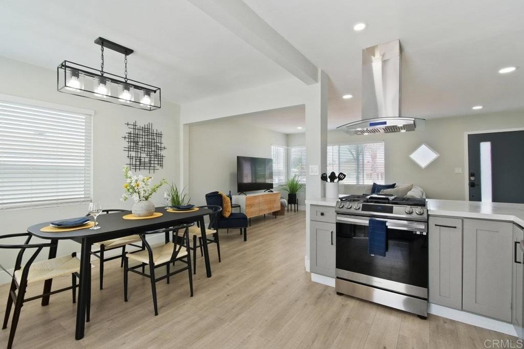 San Diego, California, 92139, United States, 3 Bedrooms Bedrooms, ,2 BathroomsBathrooms,Residential,For Sale,1856072