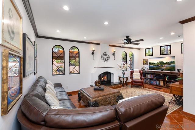 El Cajon, California, 92019, United States, 3 Bedrooms Bedrooms, ,4 BathroomsBathrooms,Residential,For Sale,1872864