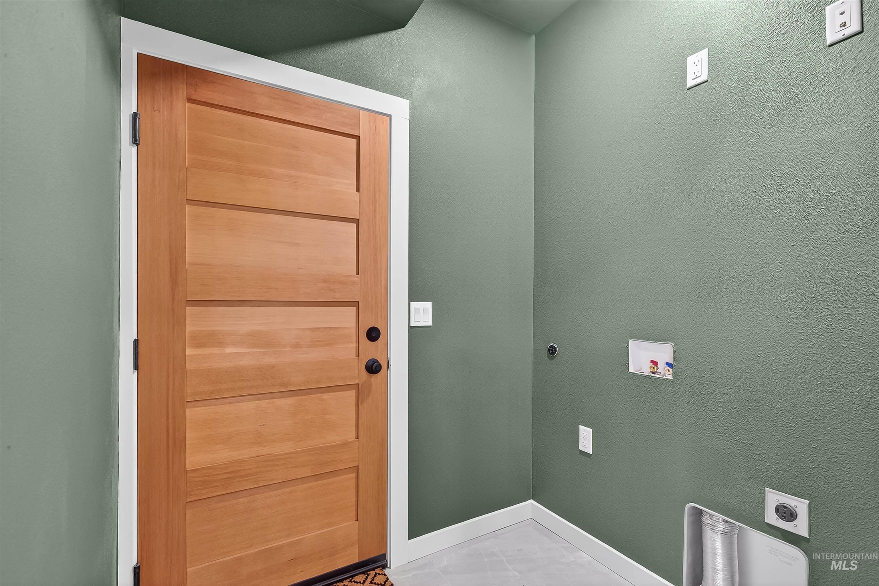 Lewiston, Idaho, 83501, United States, 5 Bedrooms Bedrooms, ,Residential,For Sale,1987812