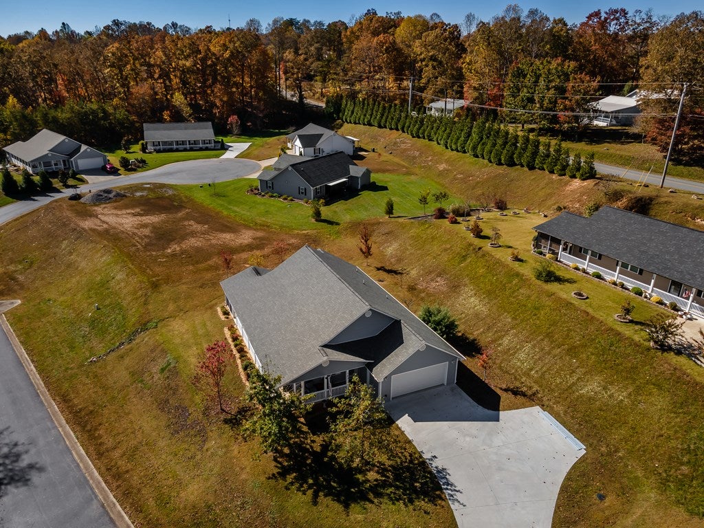 Blue Ridge, Georgia, 30513, United States, 3 Bedrooms Bedrooms, ,2 BathroomsBathrooms,Residential,For Sale,1987936