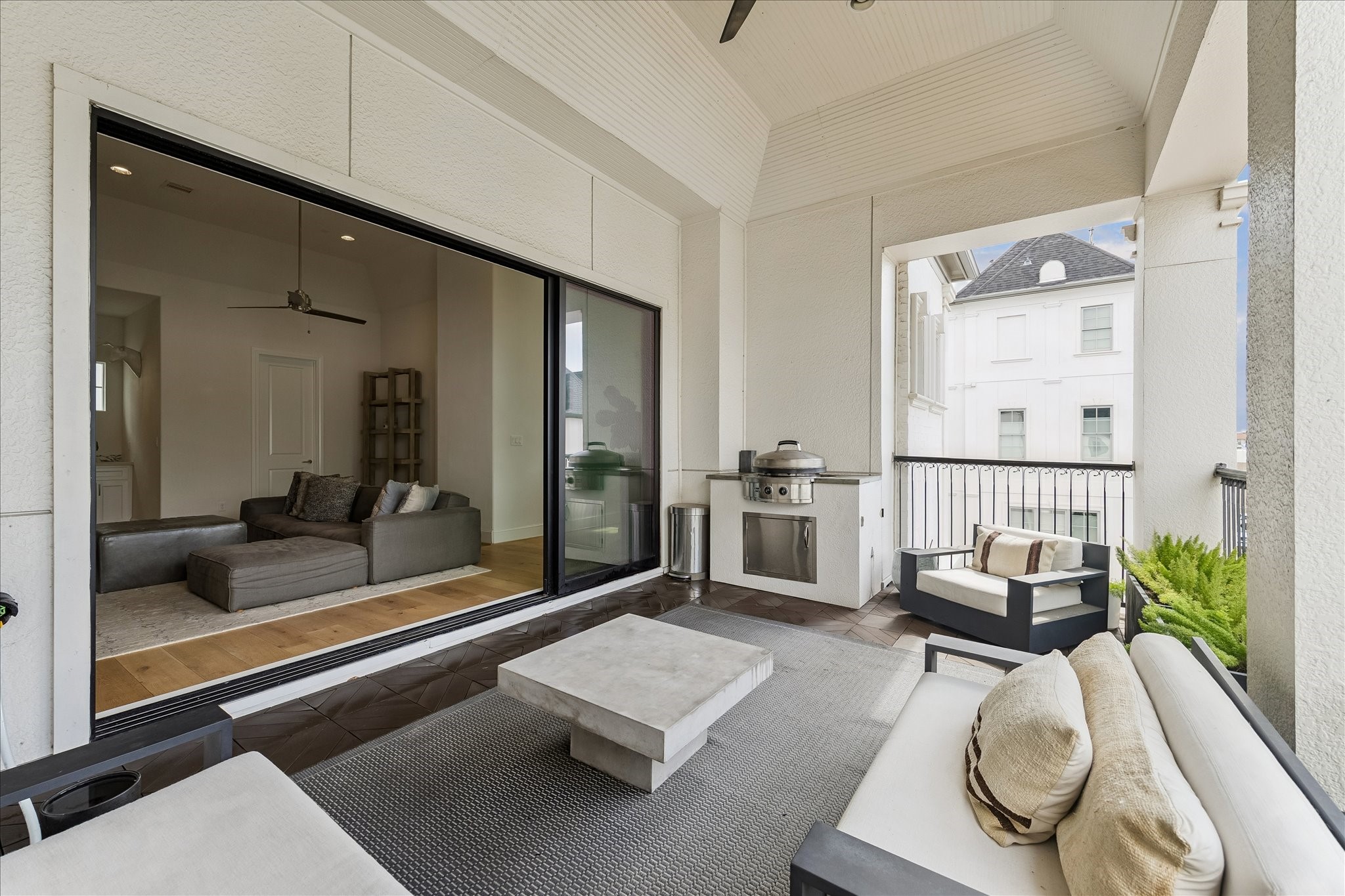  6108 Nicholas Grove Place - 物件實景