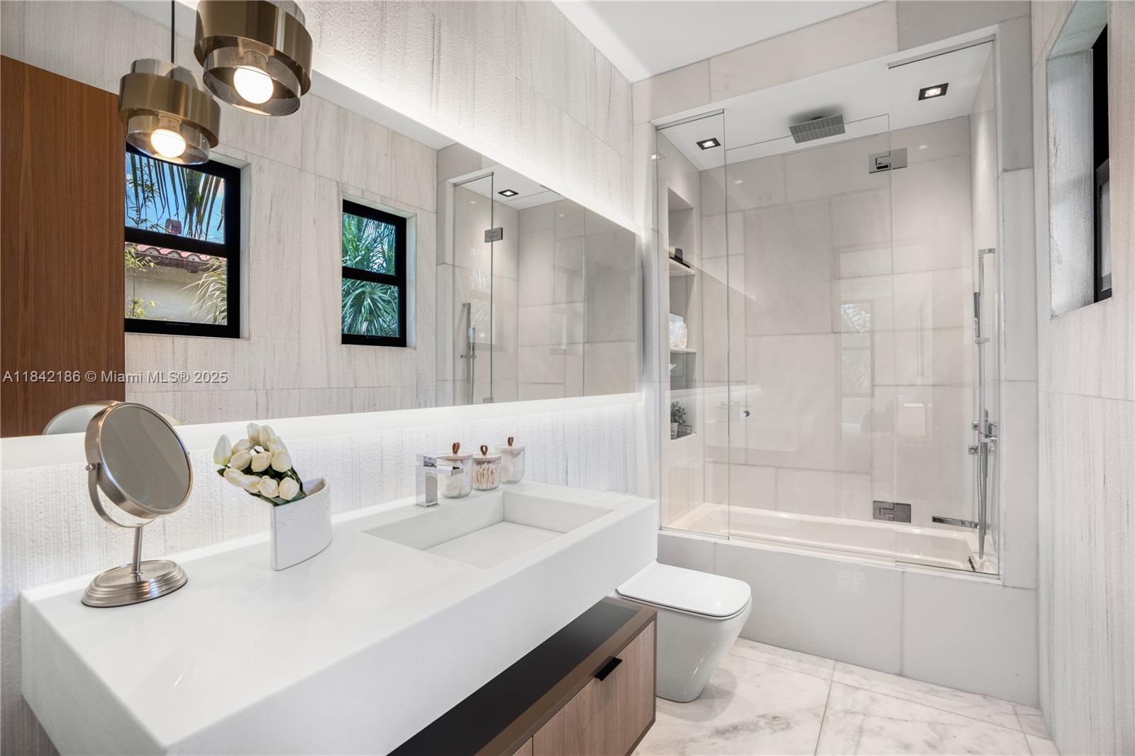 Miami, Florida, 33137, United States, 6 Bedrooms Bedrooms, ,7 BathroomsBathrooms,Residential,For Sale,1903270