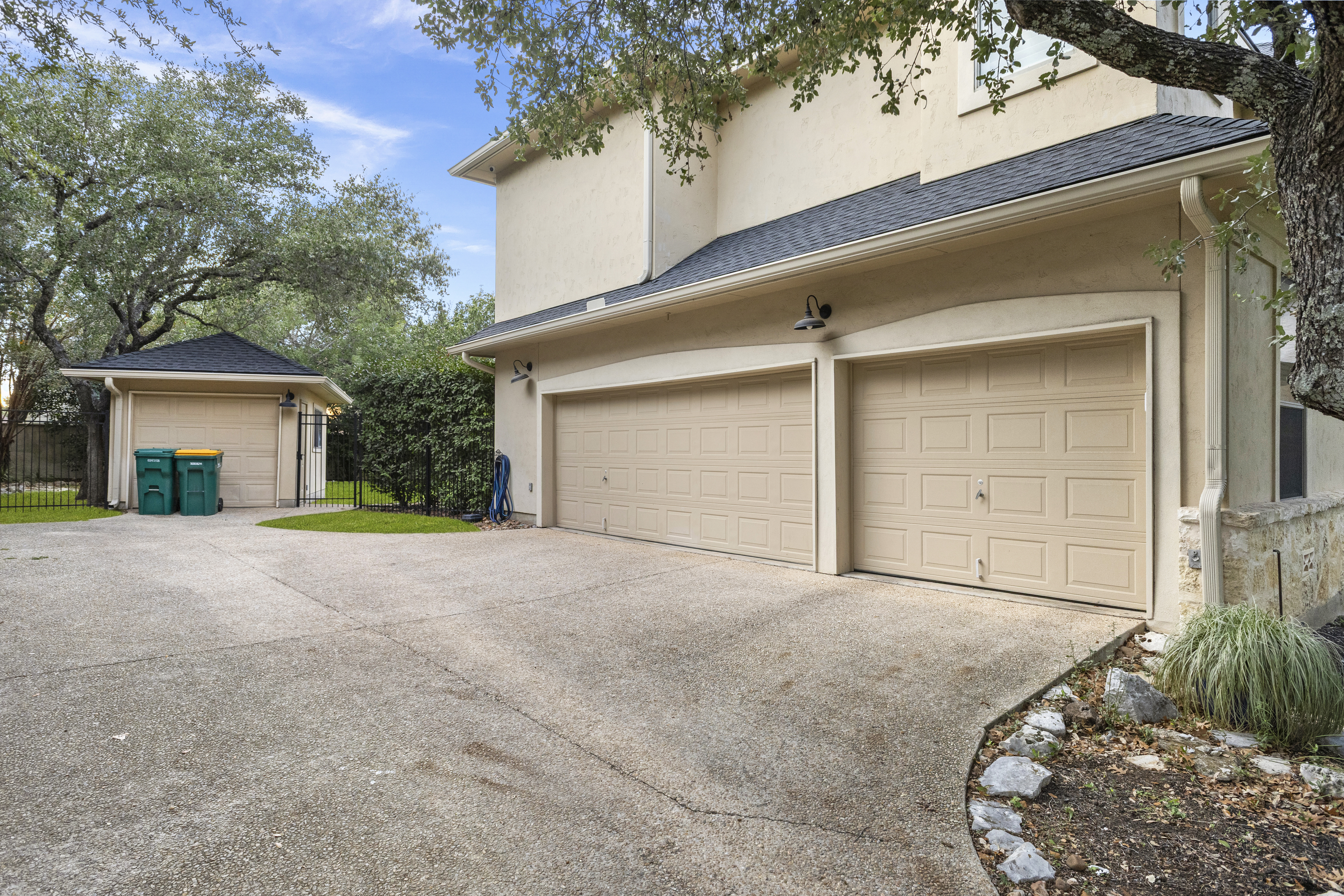  Private 5 Bedroom Oasis with Pool  Heights of Stone Oak - 物件實景