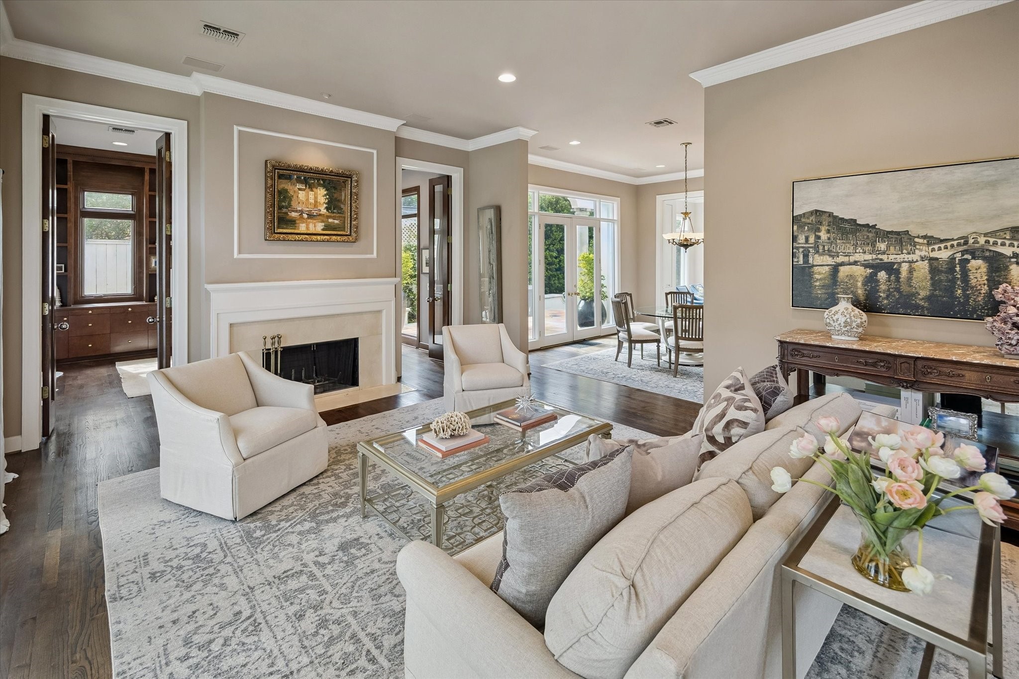  2102 Mcclendon Street - 物件實景