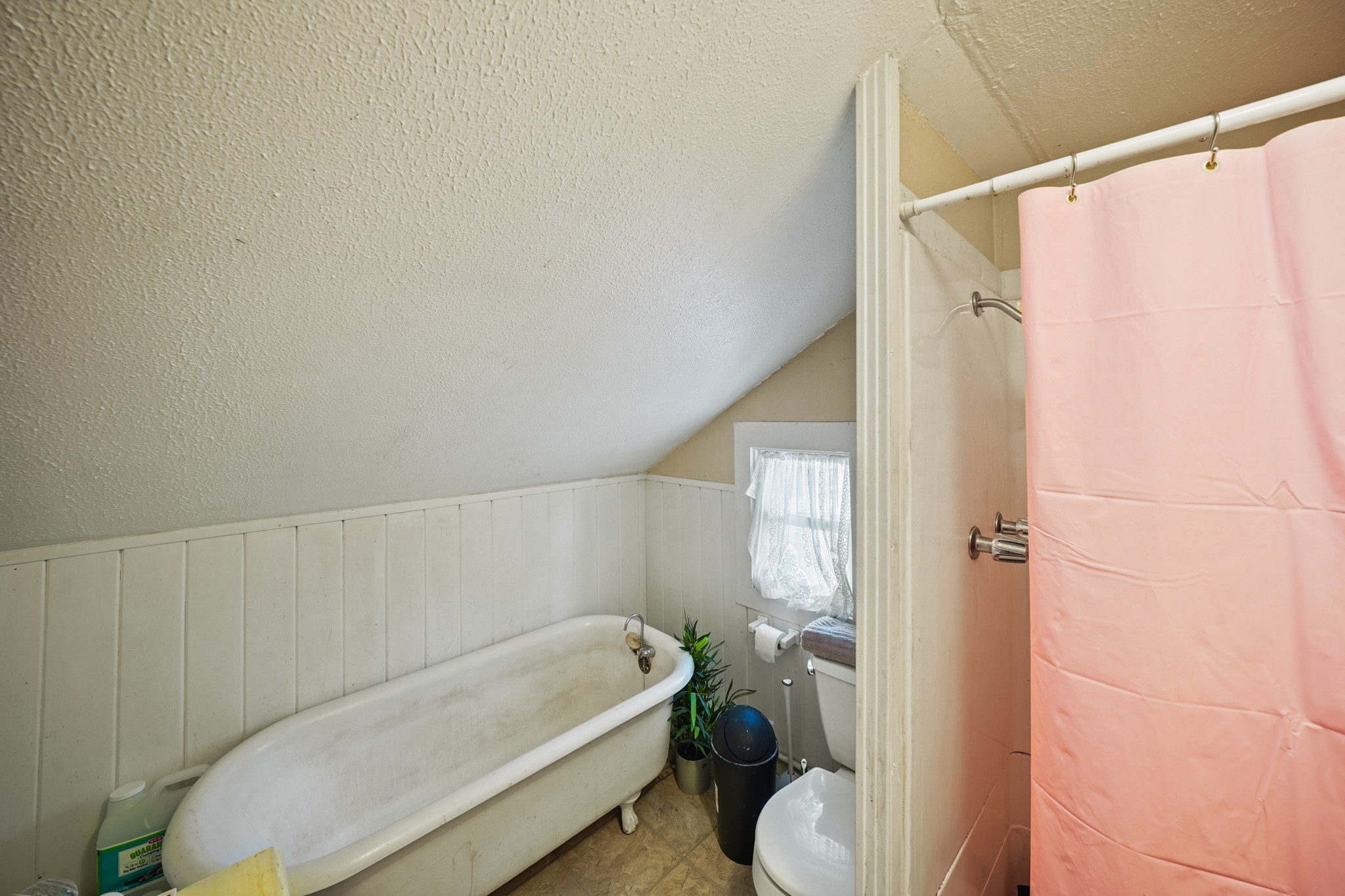 Houston, Texas, 77008, United States, 2 Bedrooms Bedrooms, ,1 BathroomBathrooms,Residential,For Sale,1868340