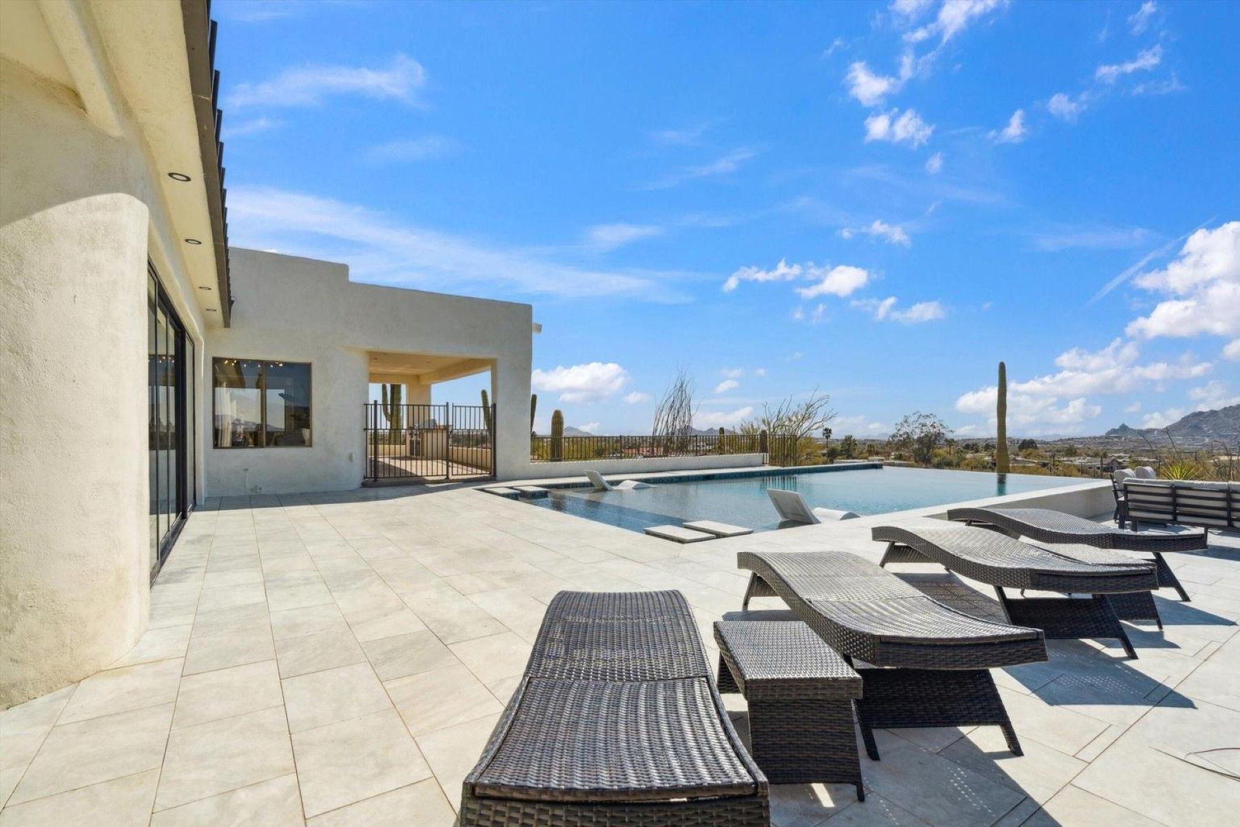  37801 N Stirrup Circle  Carefree, AZ - 物件實景