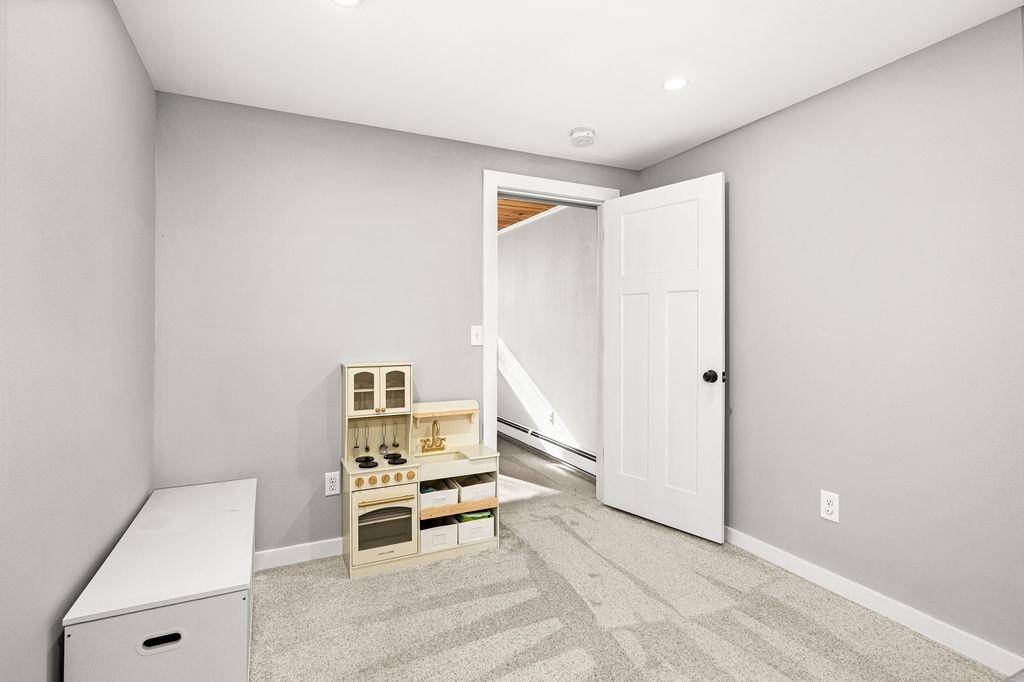 Duluth, Minnesota, 55803, United States, 4 Bedrooms Bedrooms, ,1 BathroomBathrooms,Residential,For Sale,1987307