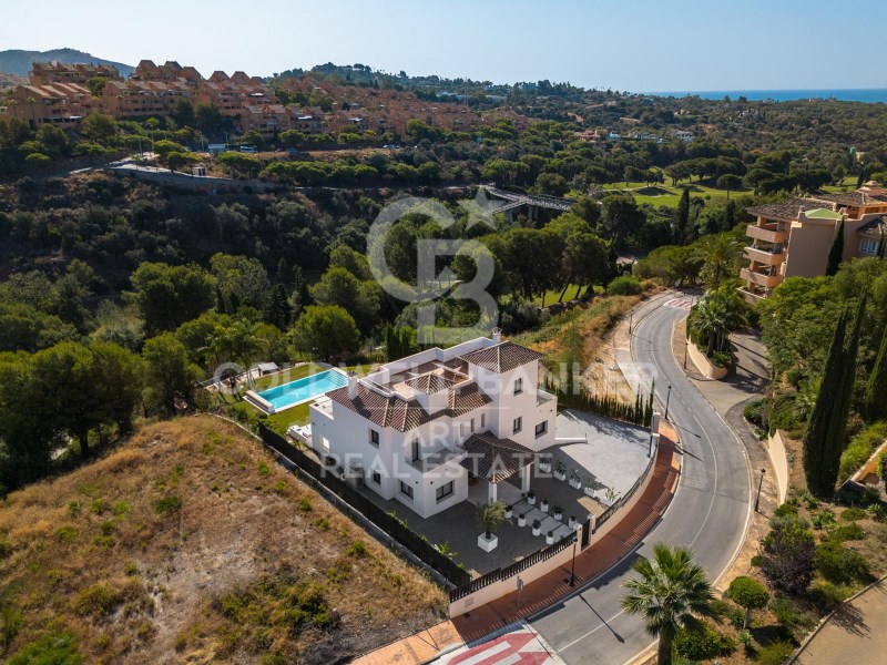 Marbella, Andalusia, ES, 5 Bedrooms Bedrooms, ,6 BathroomsBathrooms,Residential,For Sale,1885569
