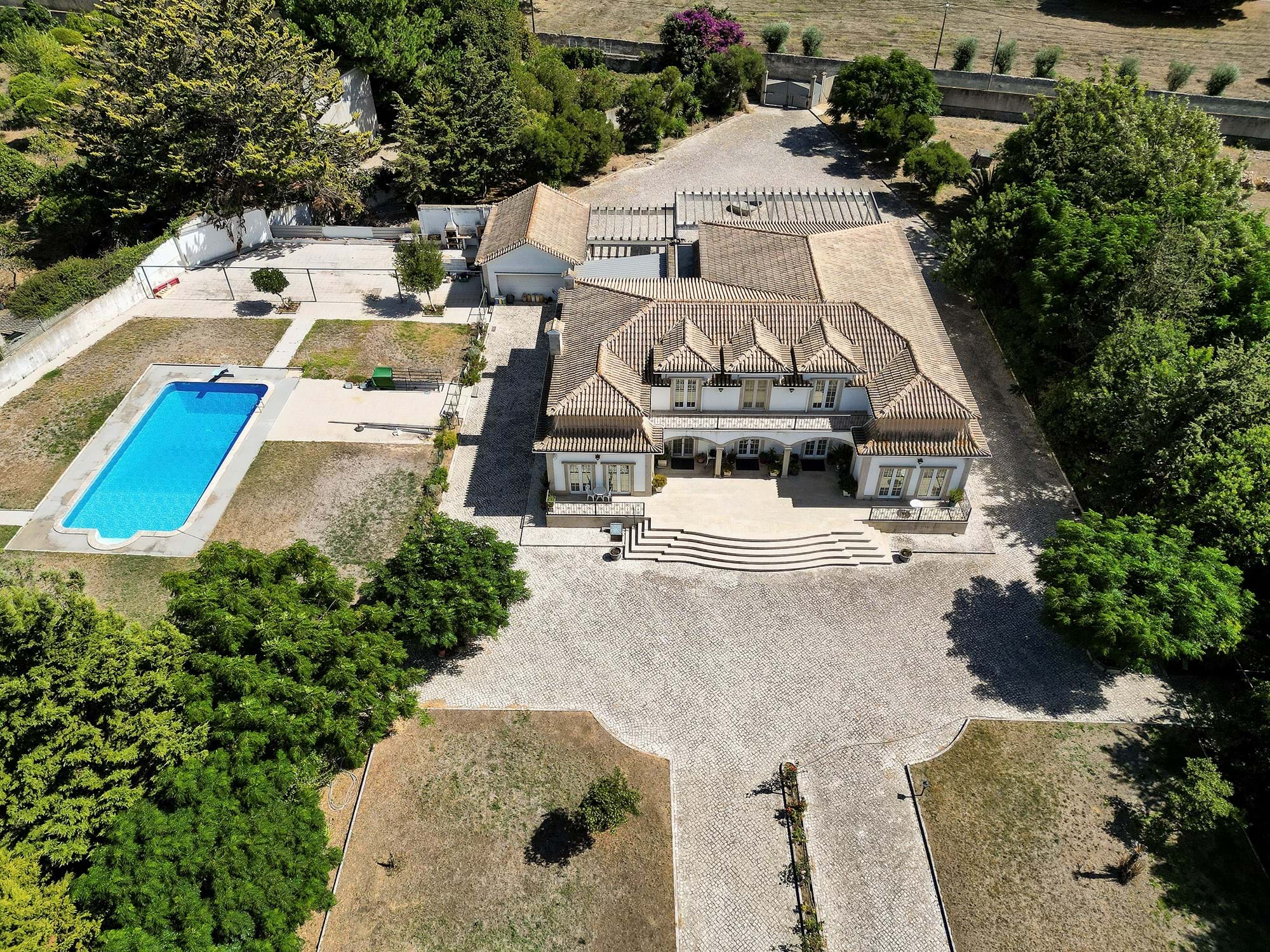 Setúbal, Setúbal, 2925-467, PT, 4 Bedrooms Bedrooms, ,3 BathroomsBathrooms,Residential,For Sale,1700272