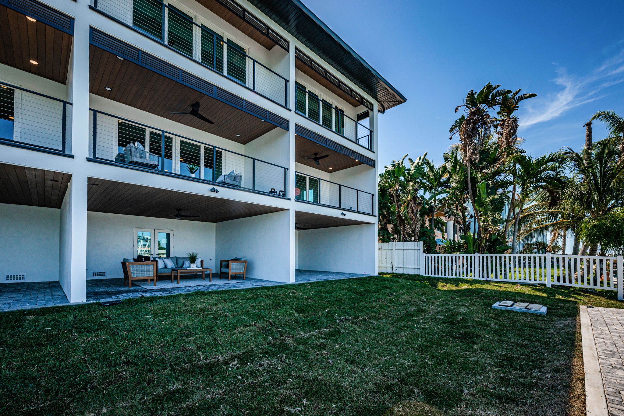 Treasure Island, Florida, 33706, United States, 4 Bedrooms Bedrooms, ,3 BathroomsBathrooms,Residential,For Sale,1978283