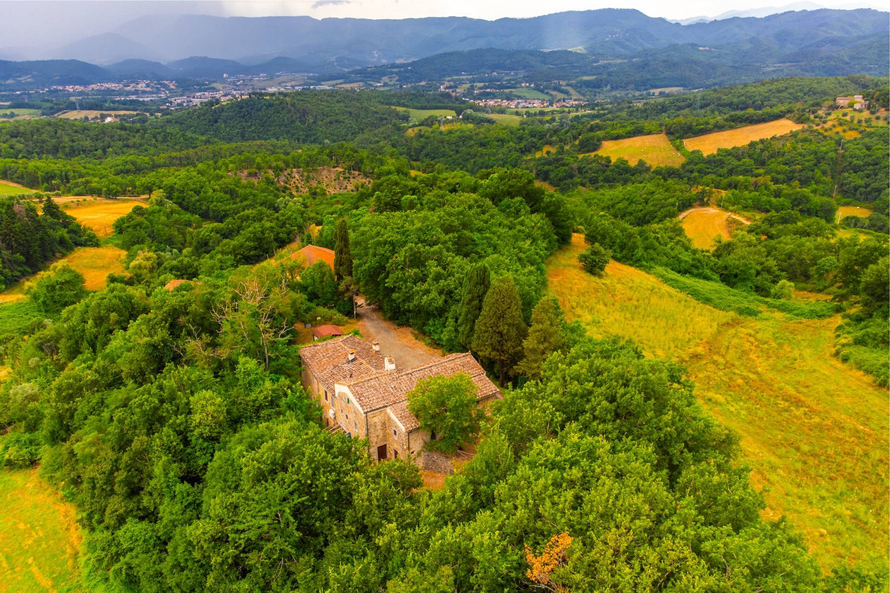 Barberino di Mugello, Firenze, 50031, IT, 35 Bedrooms Bedrooms, ,25 BathroomsBathrooms,Residential,For Sale,1926521