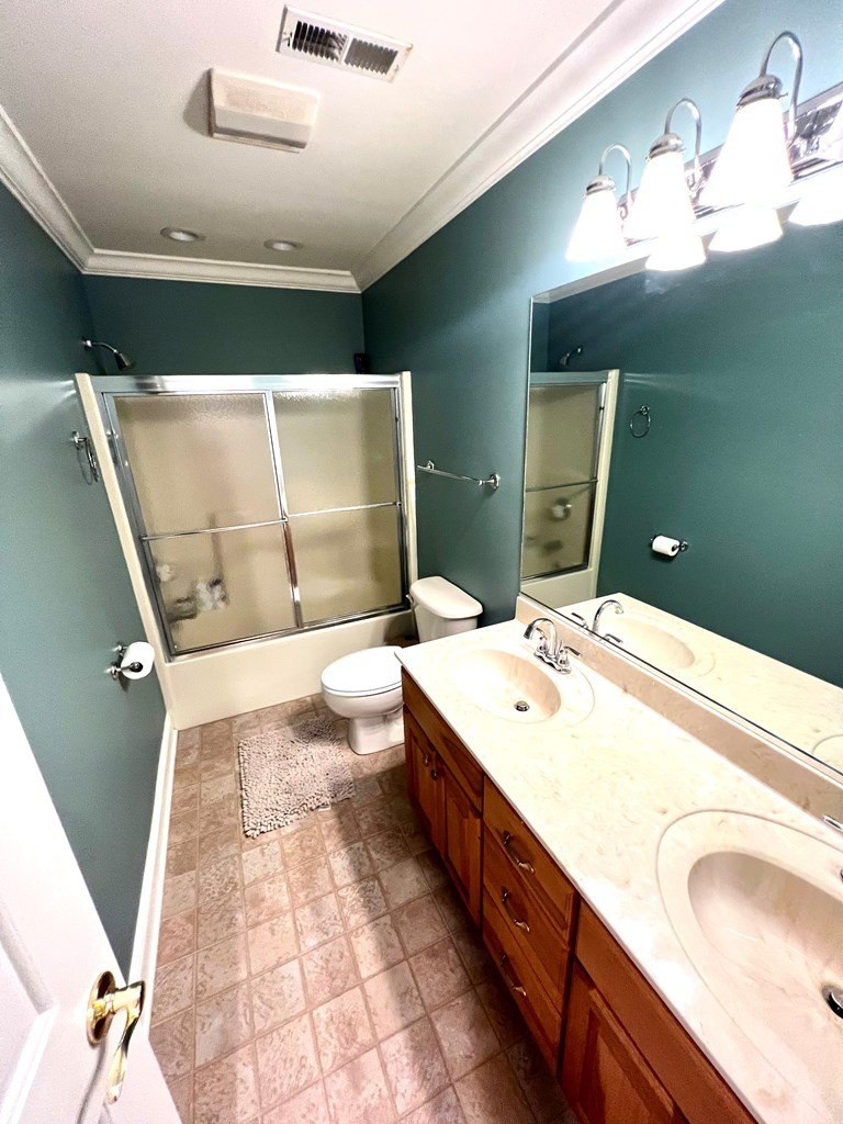 Prestonsburg, Kentucky, 41653, United States, 4 Bedrooms Bedrooms, ,4 BathroomsBathrooms,Residential,For Sale,1978376