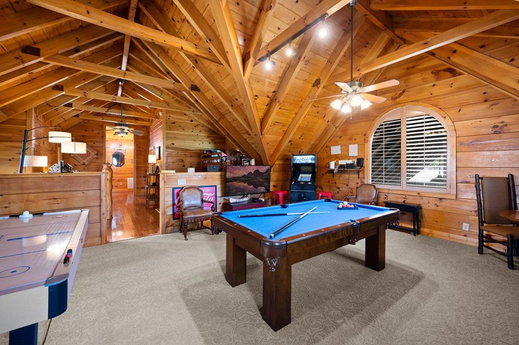 Sevierville, Tennessee, 37862, United States, 2 Bedrooms Bedrooms, ,4 BathroomsBathrooms,Residential,For Sale,1914070