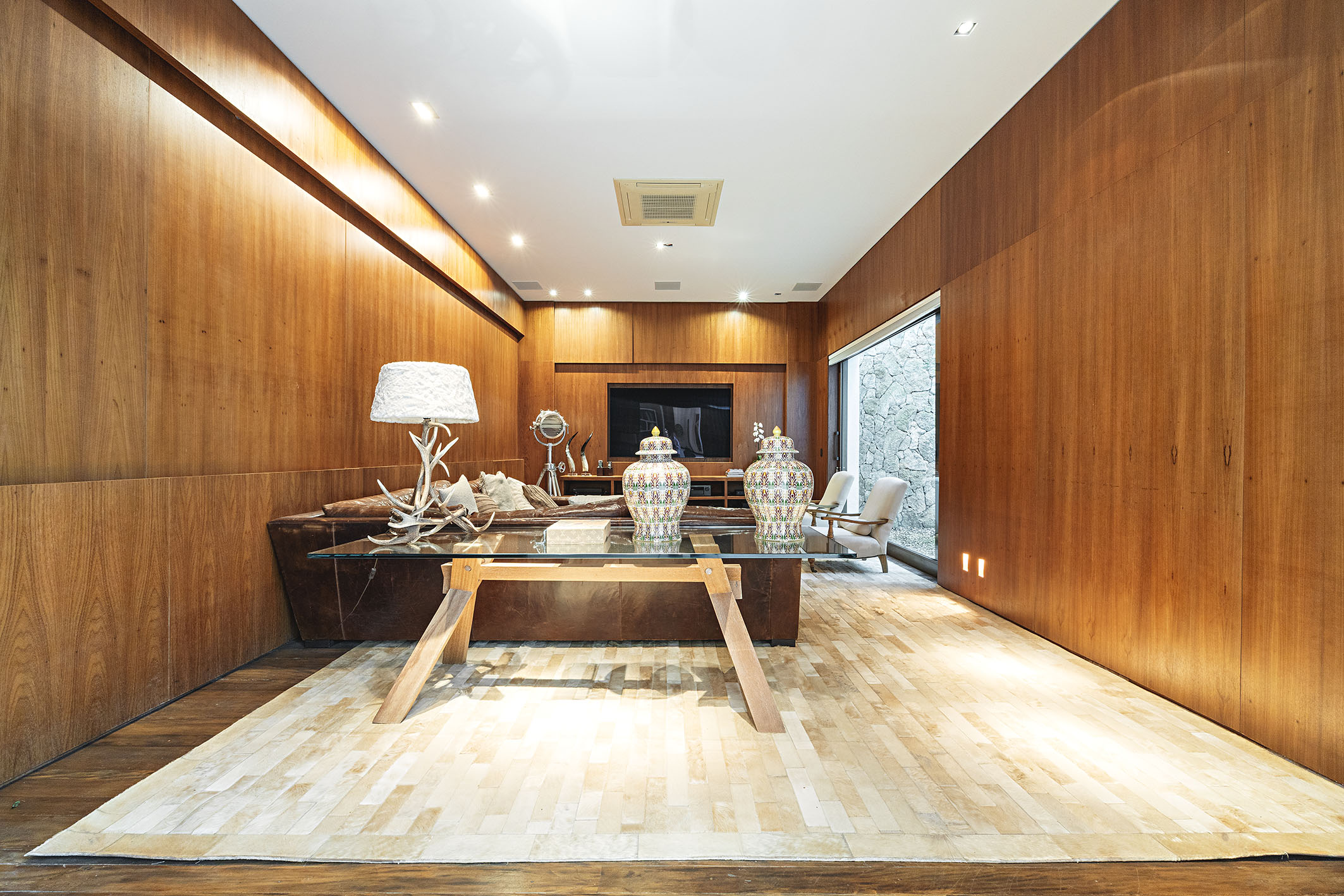  Farmhouse-Style Residence with Permanent Views of the Golf Course - 物件實景