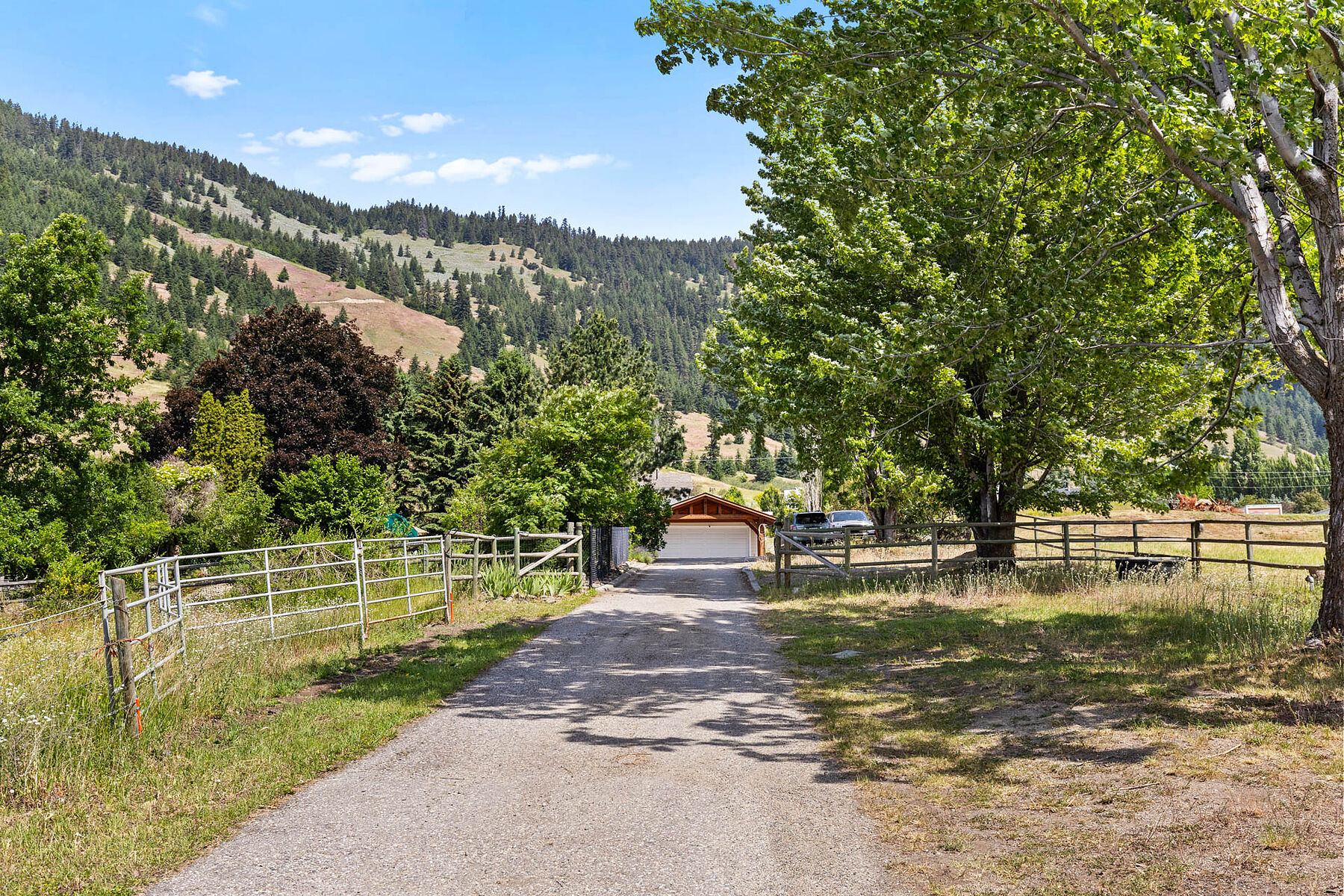  Ten Acres in Coldstream - 物件實景