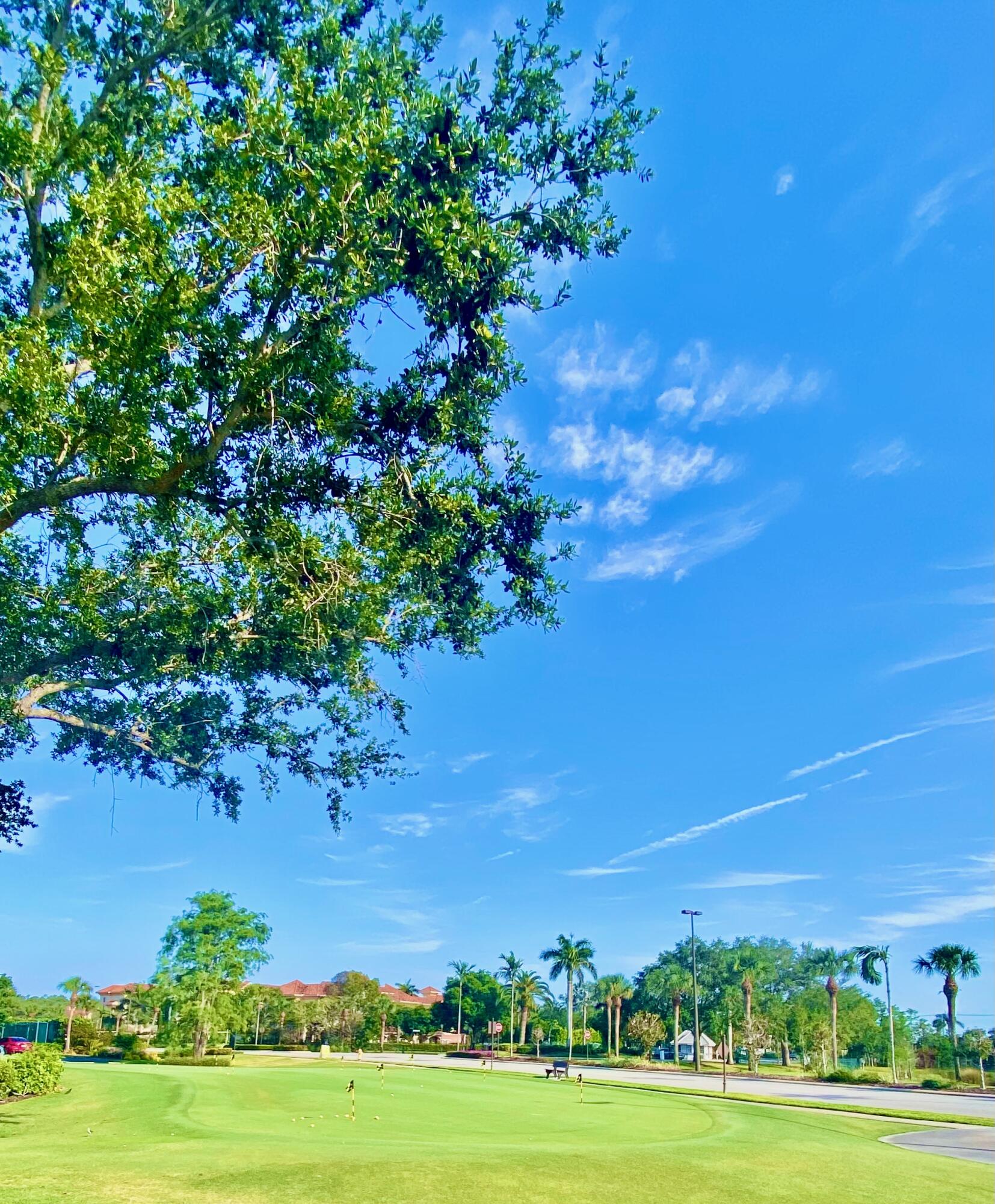 Naples, Florida, 34104, United States, 2 Bedrooms Bedrooms, ,2 BathroomsBathrooms,Residential,For Sale,1990967