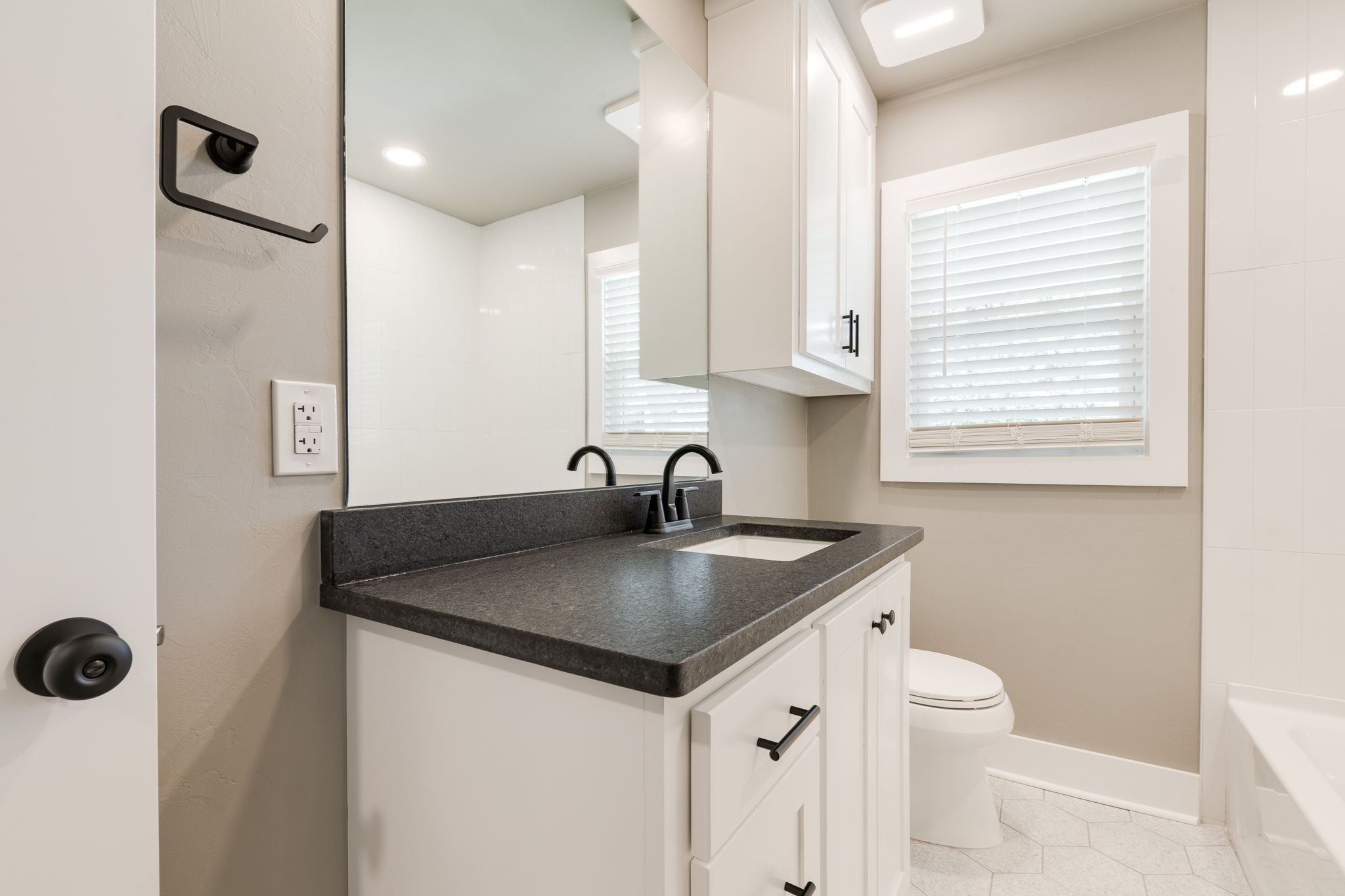  1518 Carlisle Court, The Village, OK 73120 - 物件實景