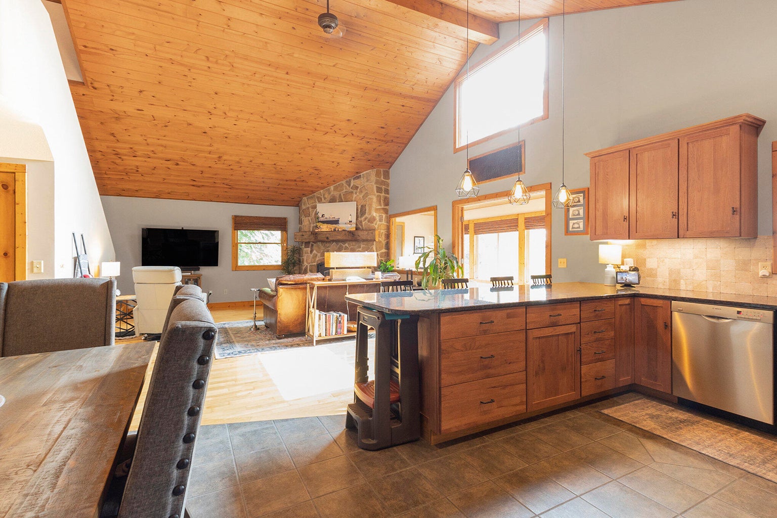 Ludington, Michigan, 49431, United States, 3 Bedrooms Bedrooms, ,3 BathroomsBathrooms,Residential,For Sale,1978404