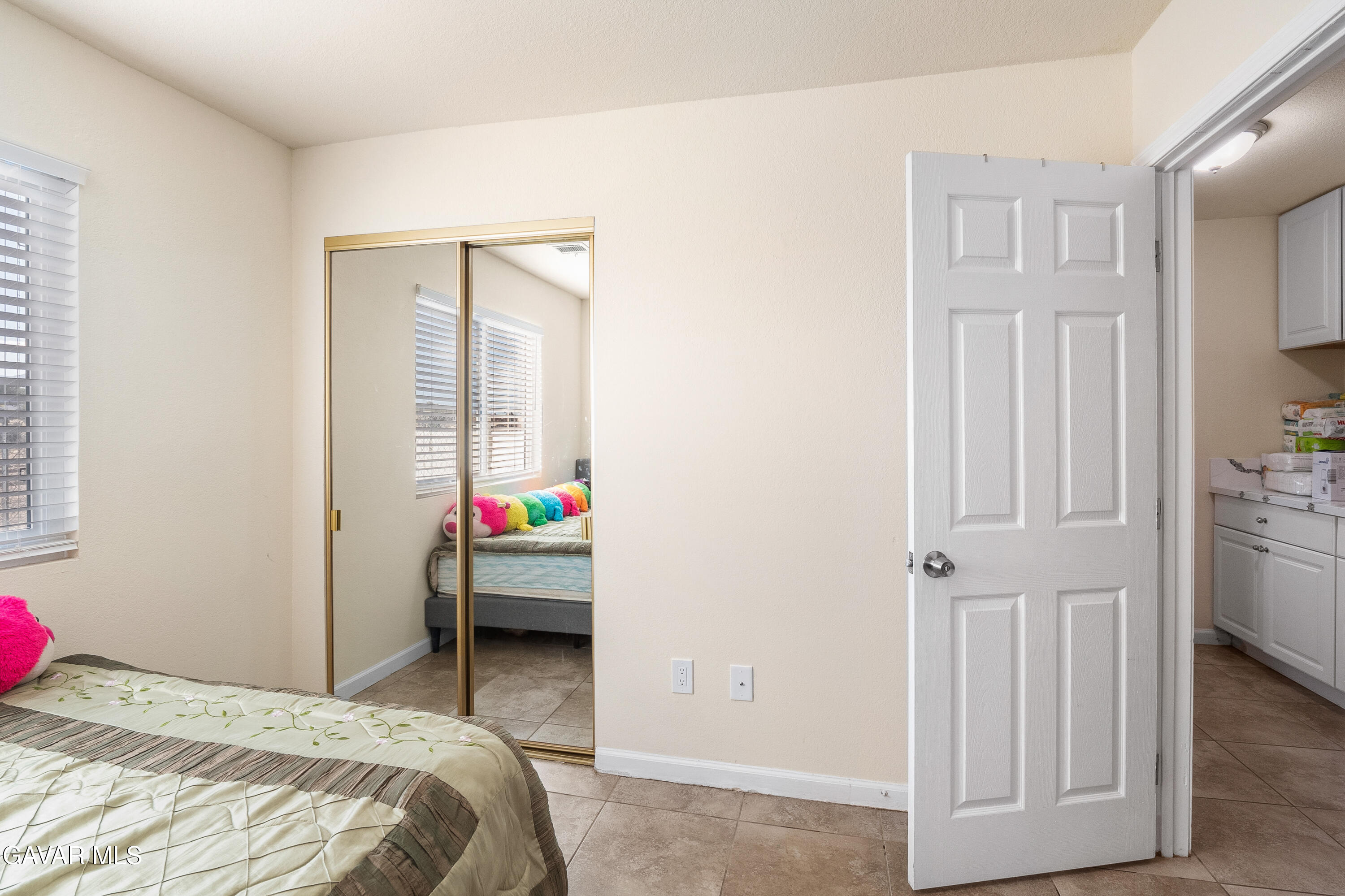 Palmdale, California, 93551, United States, 5 Bedrooms Bedrooms, ,2 BathroomsBathrooms,Residential,For Sale,2006046