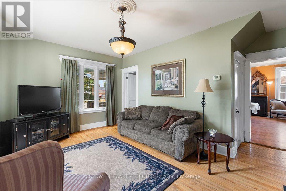 TRENT HILLS (CAMPBELLFORD), Ontario, K0L 1L0, CA, 3 Bedrooms Bedrooms, ,1 BathroomBathrooms,Residential,For Sale,1883318