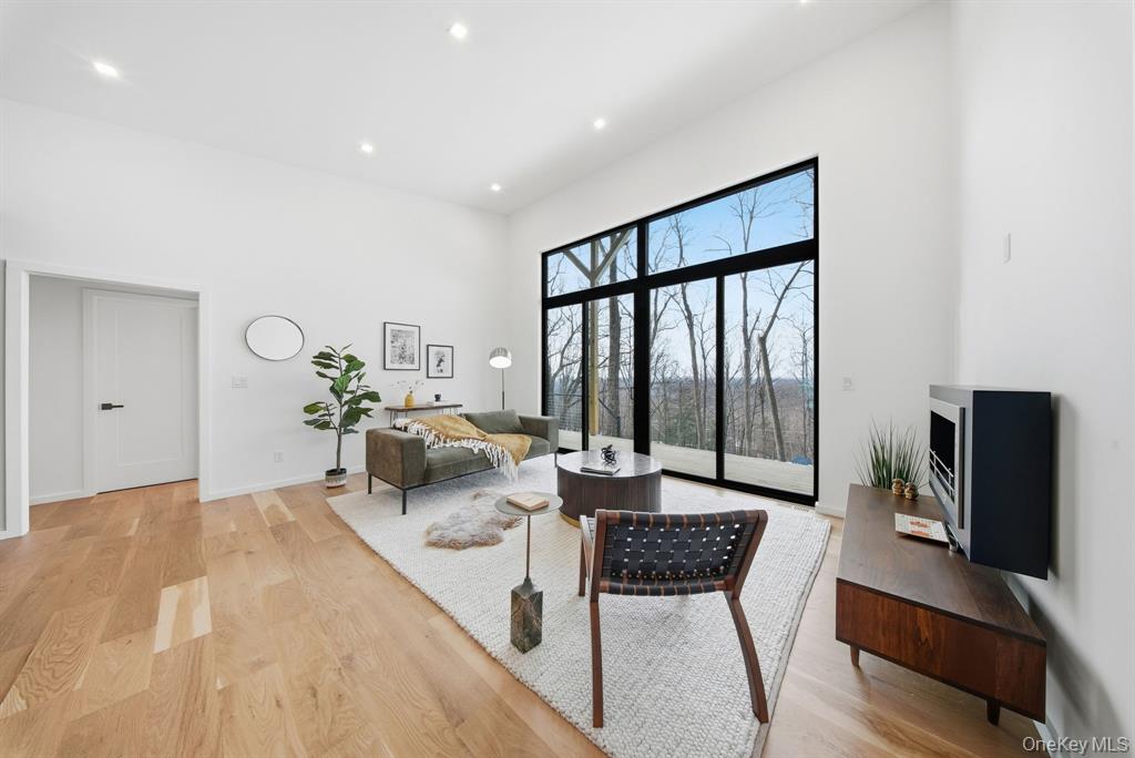 Neversink, New York, 12765, United States, 3 Bedrooms Bedrooms, ,2 BathroomsBathrooms,Residential,For Sale,2010737