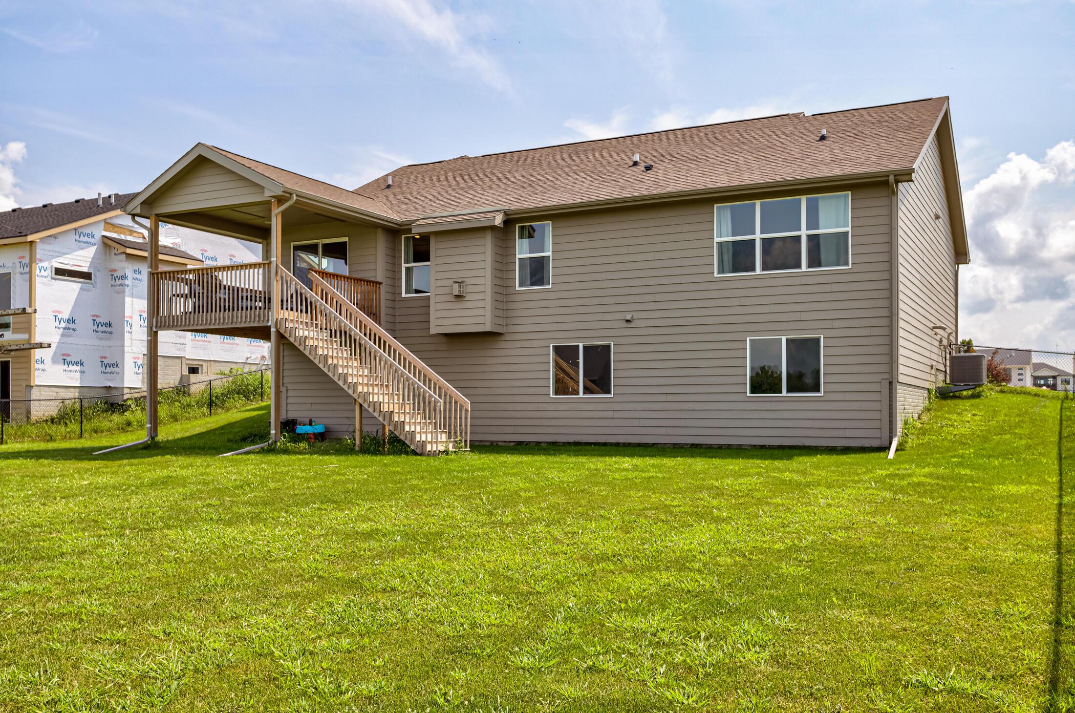 Huxley, Iowa, 50124, United States, 4 Bedrooms Bedrooms, ,3 BathroomsBathrooms,Residential,For Sale,1915639