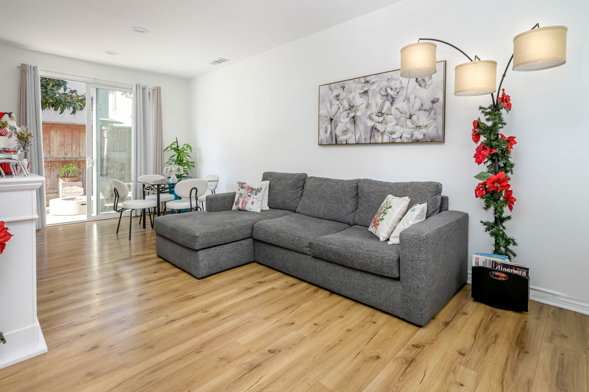 Carson, California, 90745, United States, 3 Bedrooms Bedrooms, ,3 BathroomsBathrooms,Residential,For Sale,2001488