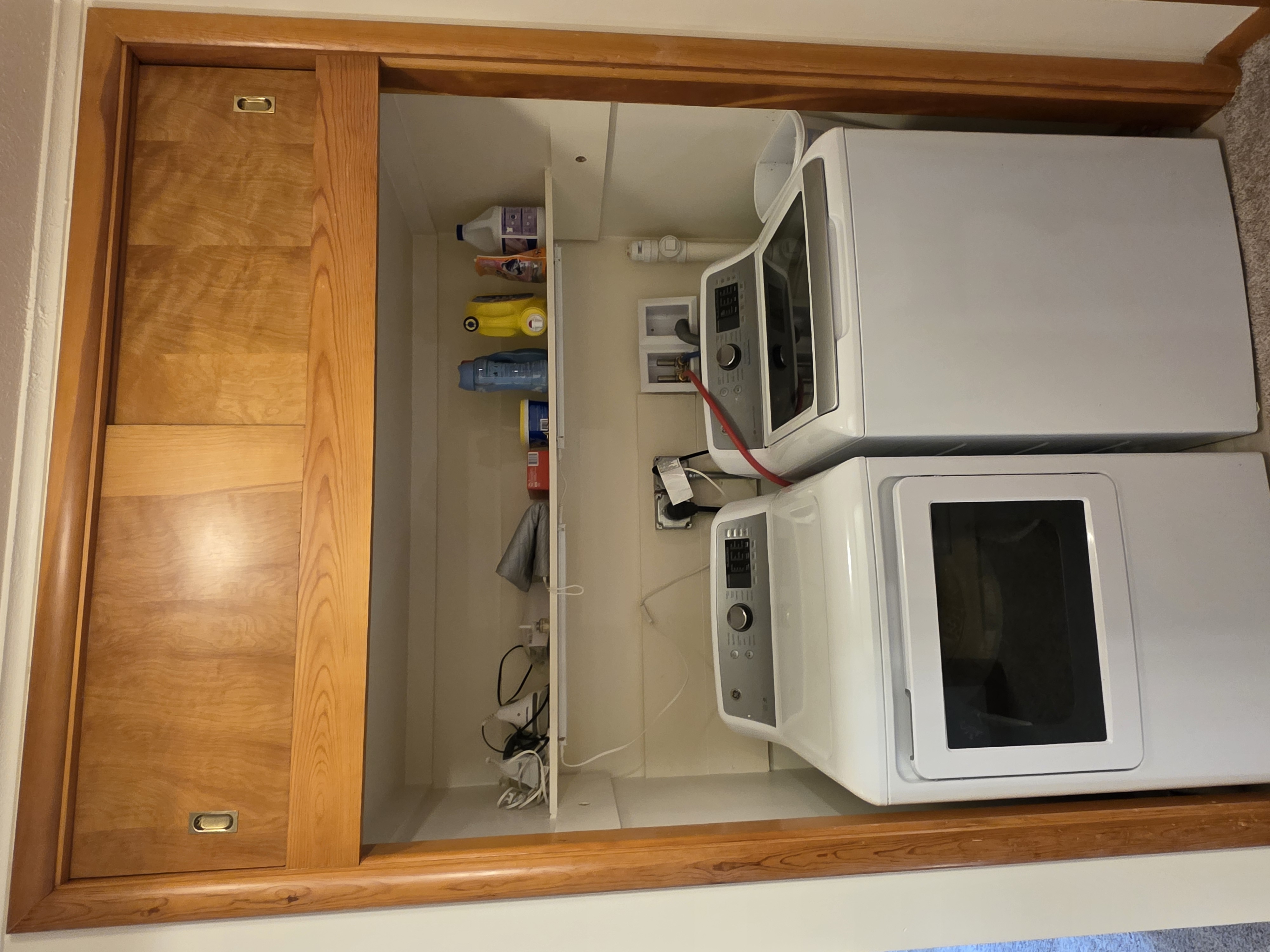 Dillon, Montana, 59725, United States, 5 Bedrooms Bedrooms, ,4 BathroomsBathrooms,Residential,For Sale,1980555