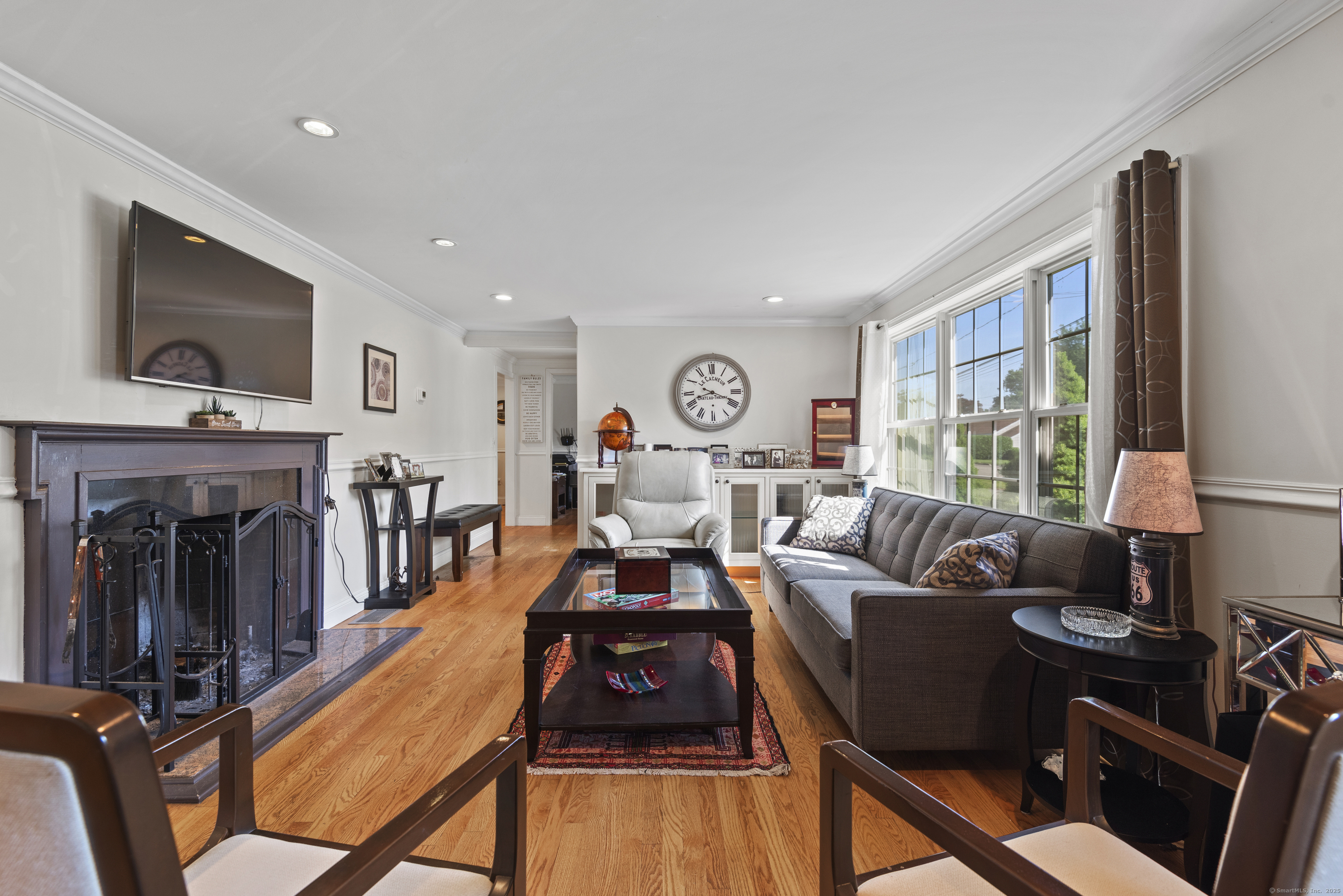 Milford, Connecticut, 06460, United States, 4 Bedrooms Bedrooms, ,3 BathroomsBathrooms,Residential,For Sale,1848853