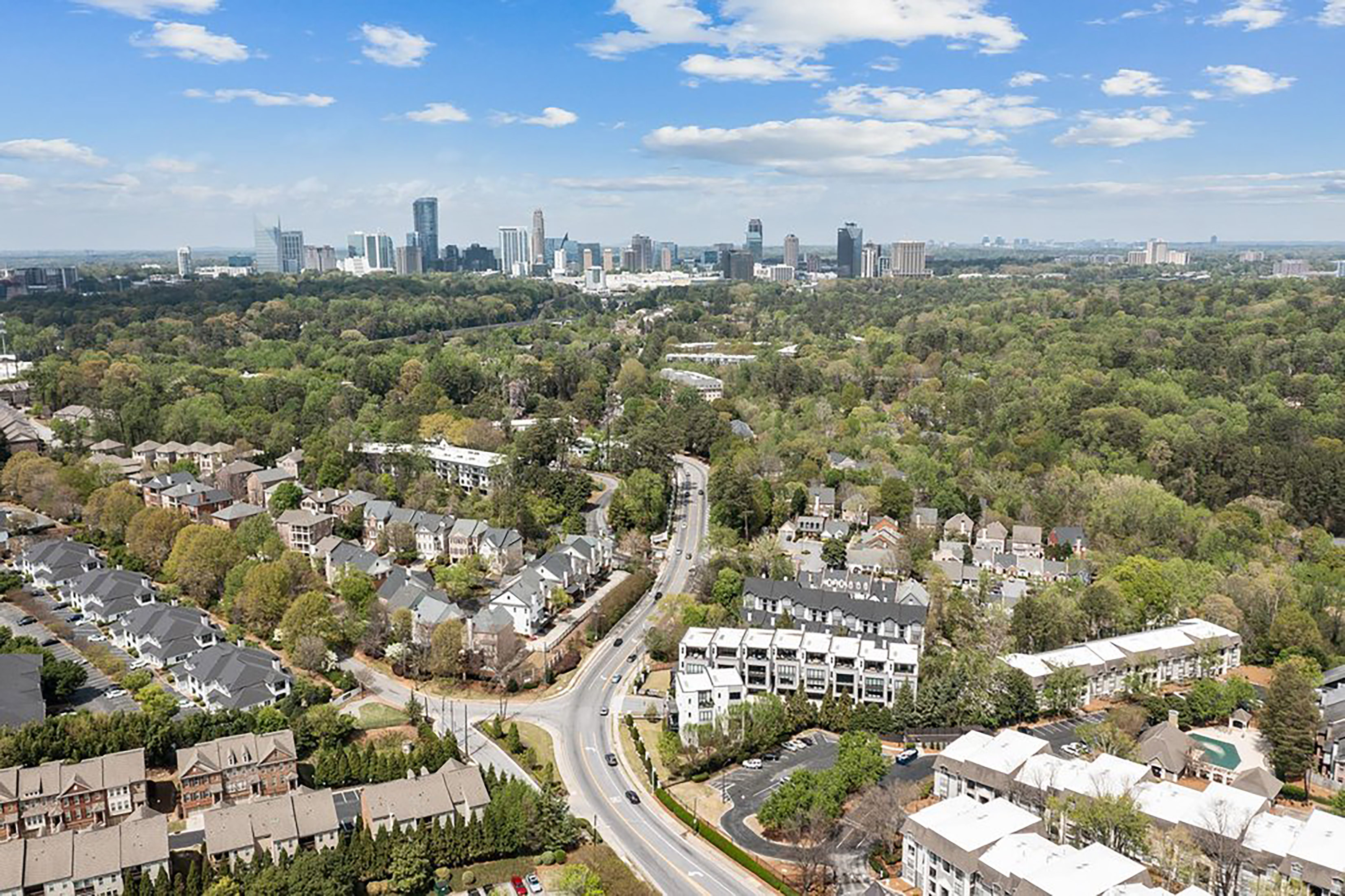  Luxury Buckhead Townhome with Fourth Floor Sky Lounge and Elevator - 物件實景