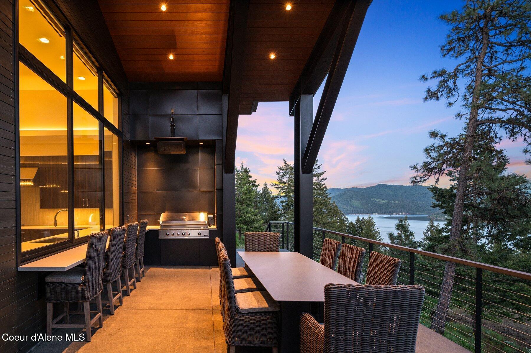 Coeur D'alene, Idaho, 83814, United States, 3 Bedrooms Bedrooms, ,2 BathroomsBathrooms,Residential,For Sale,1926176