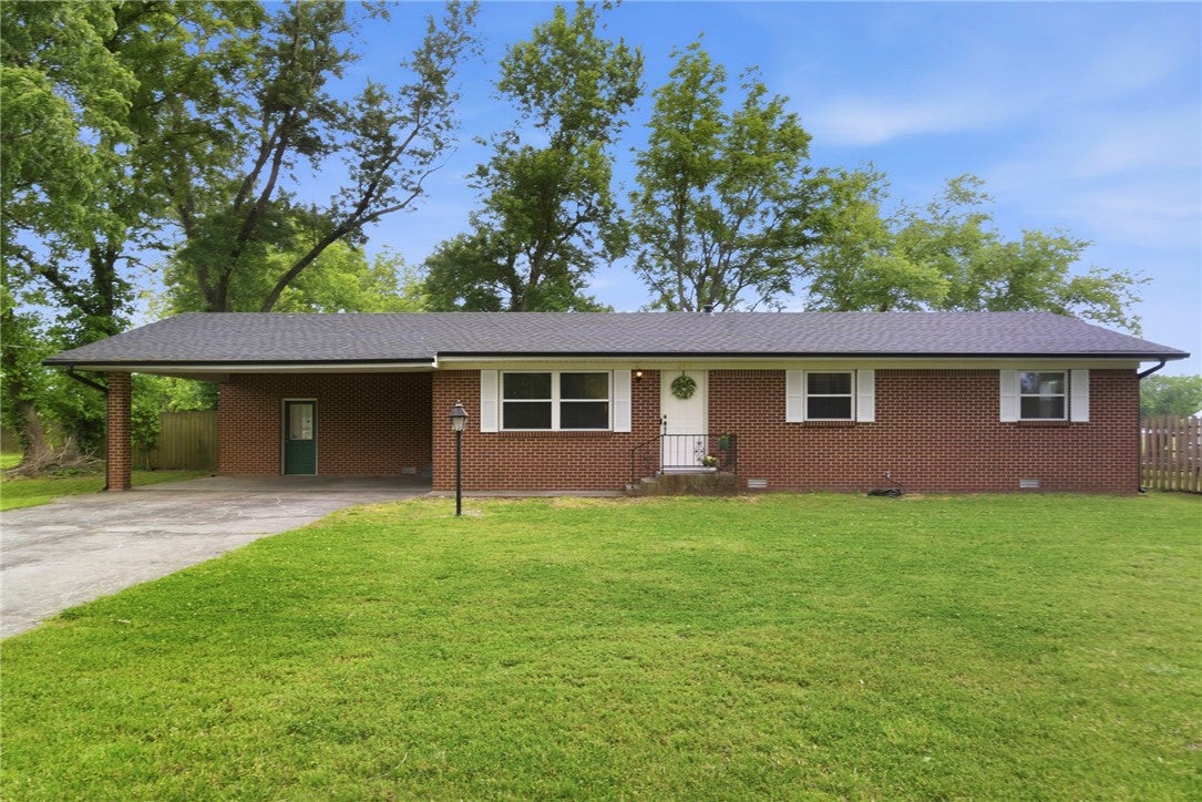 Kimberly Ln, Rogers, AR 72756