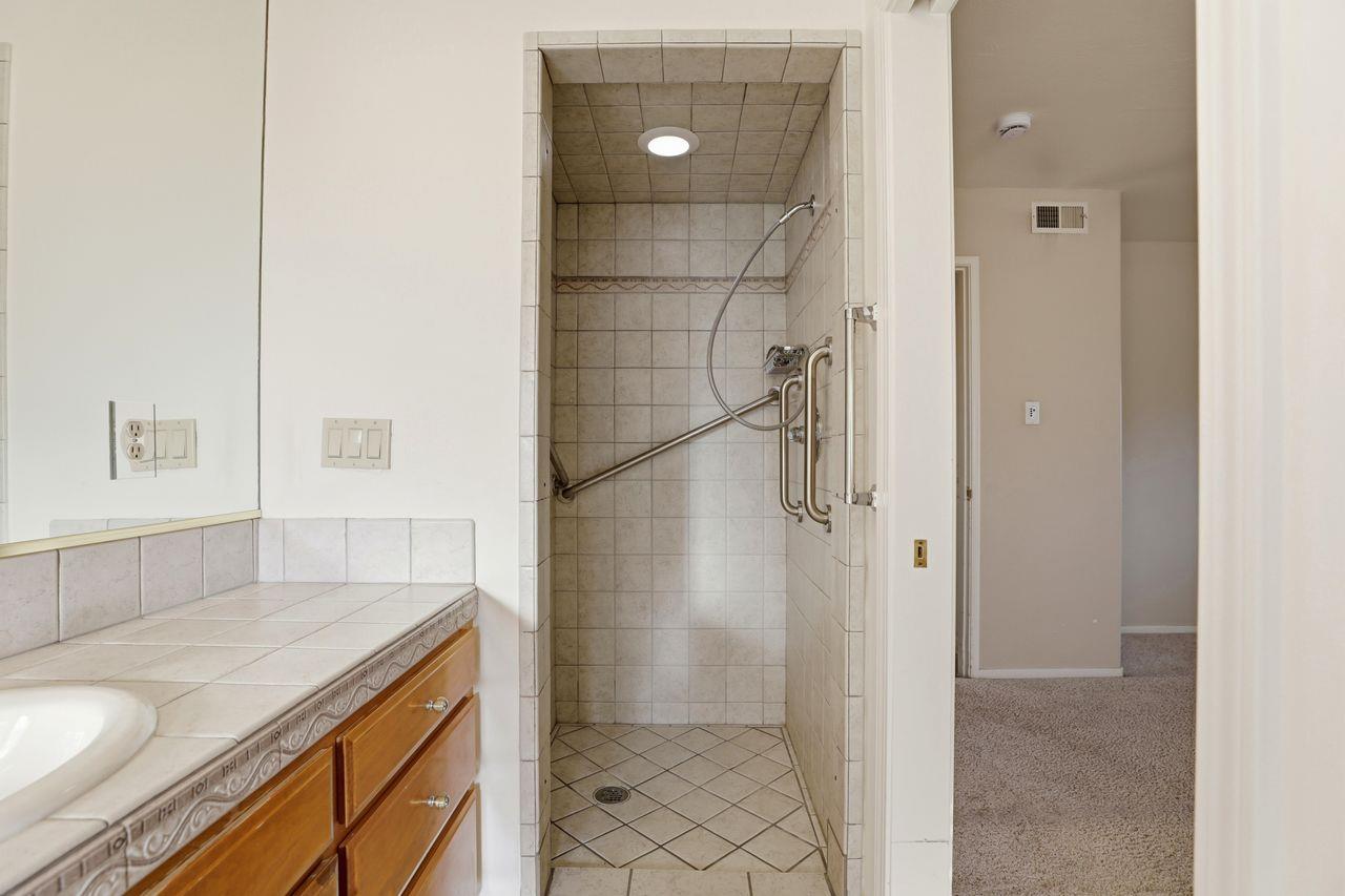 Sacramento, California, 95822, United States, 3 Bedrooms Bedrooms, ,2 BathroomsBathrooms,Residential,For Sale,1989013