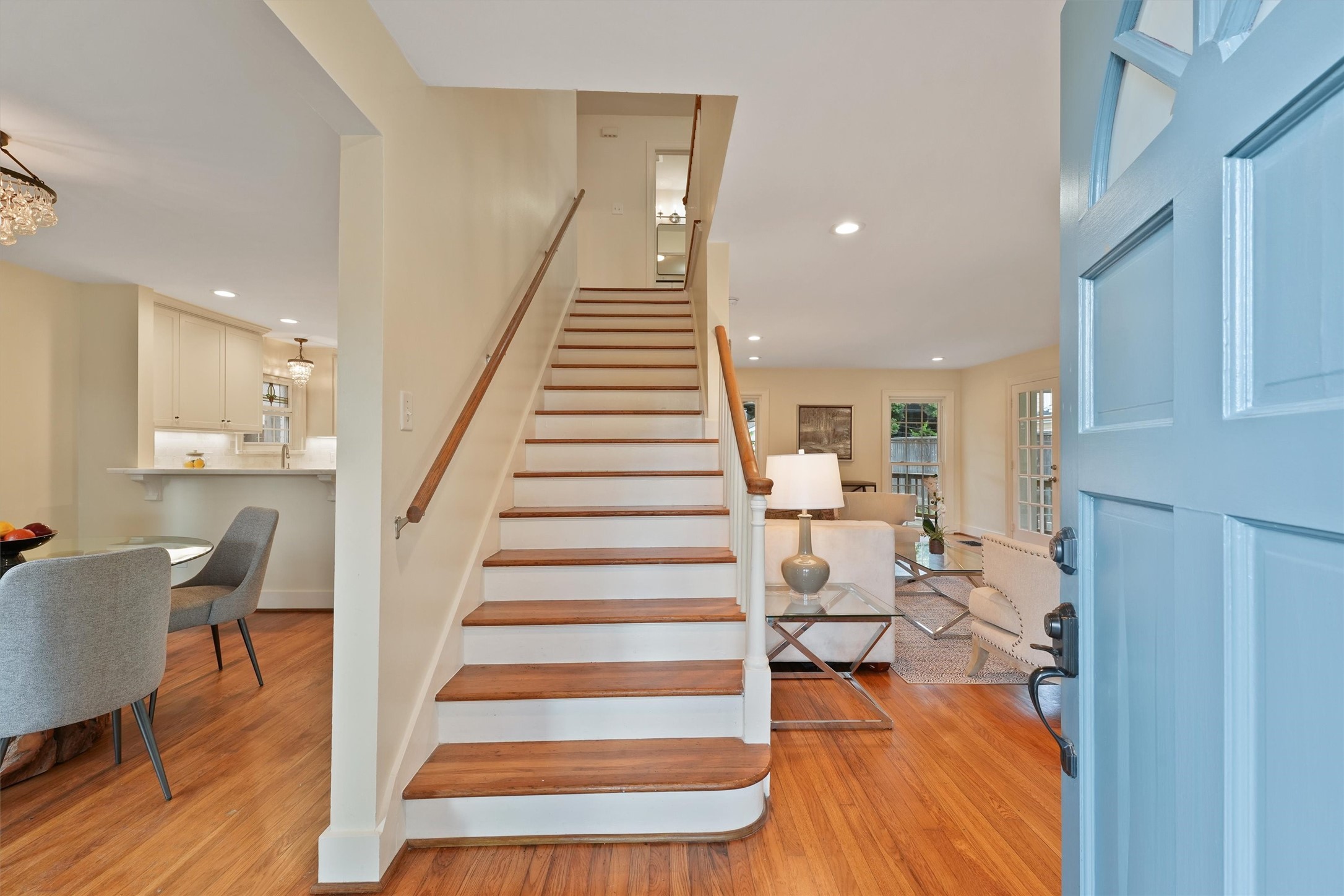 Houston, Texas, 77098, United States, 4 Bedrooms Bedrooms, ,3 BathroomsBathrooms,Residential,For Sale,1849848