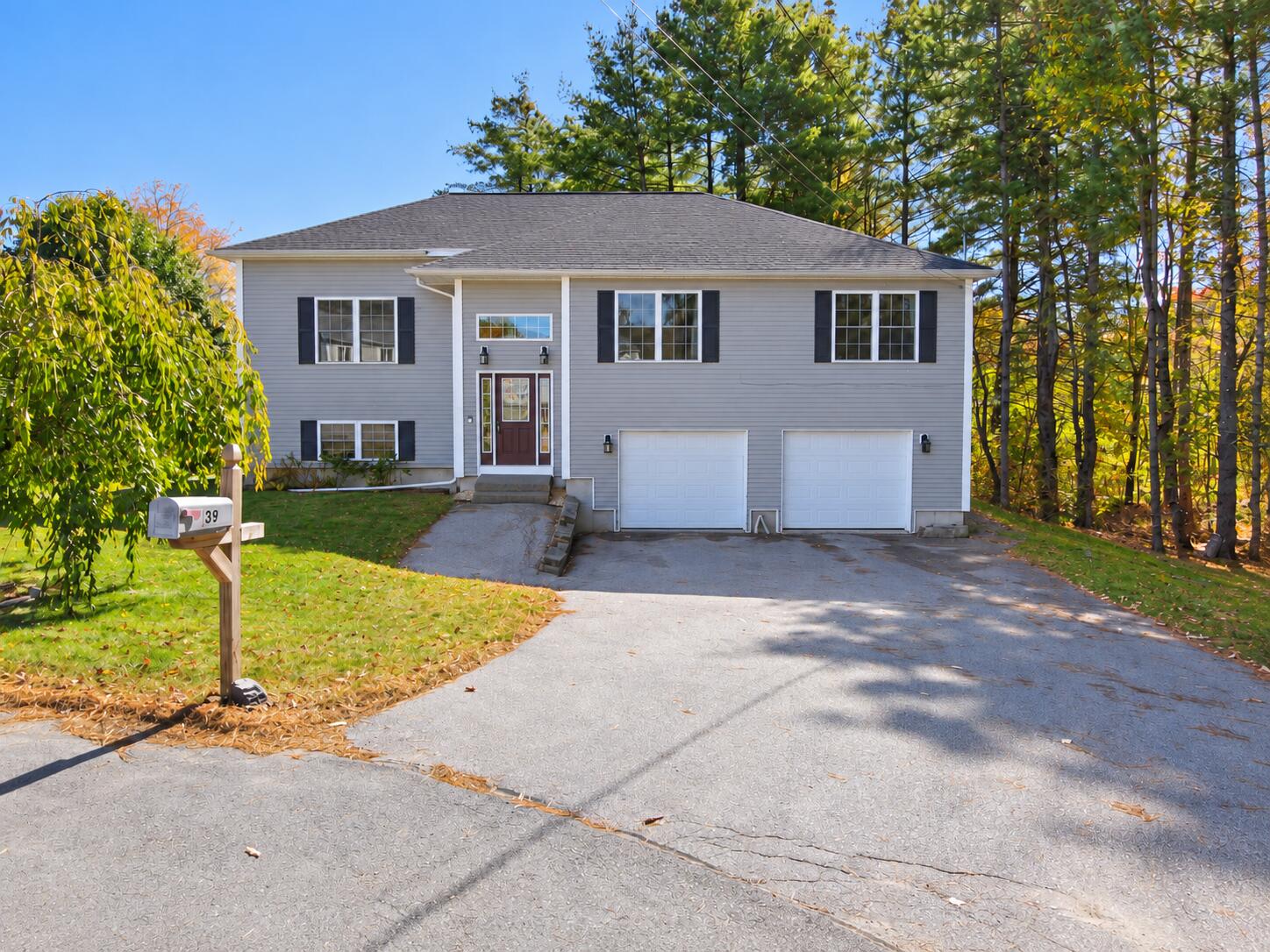 Deer Pond Ln, Bangor, ME 04401