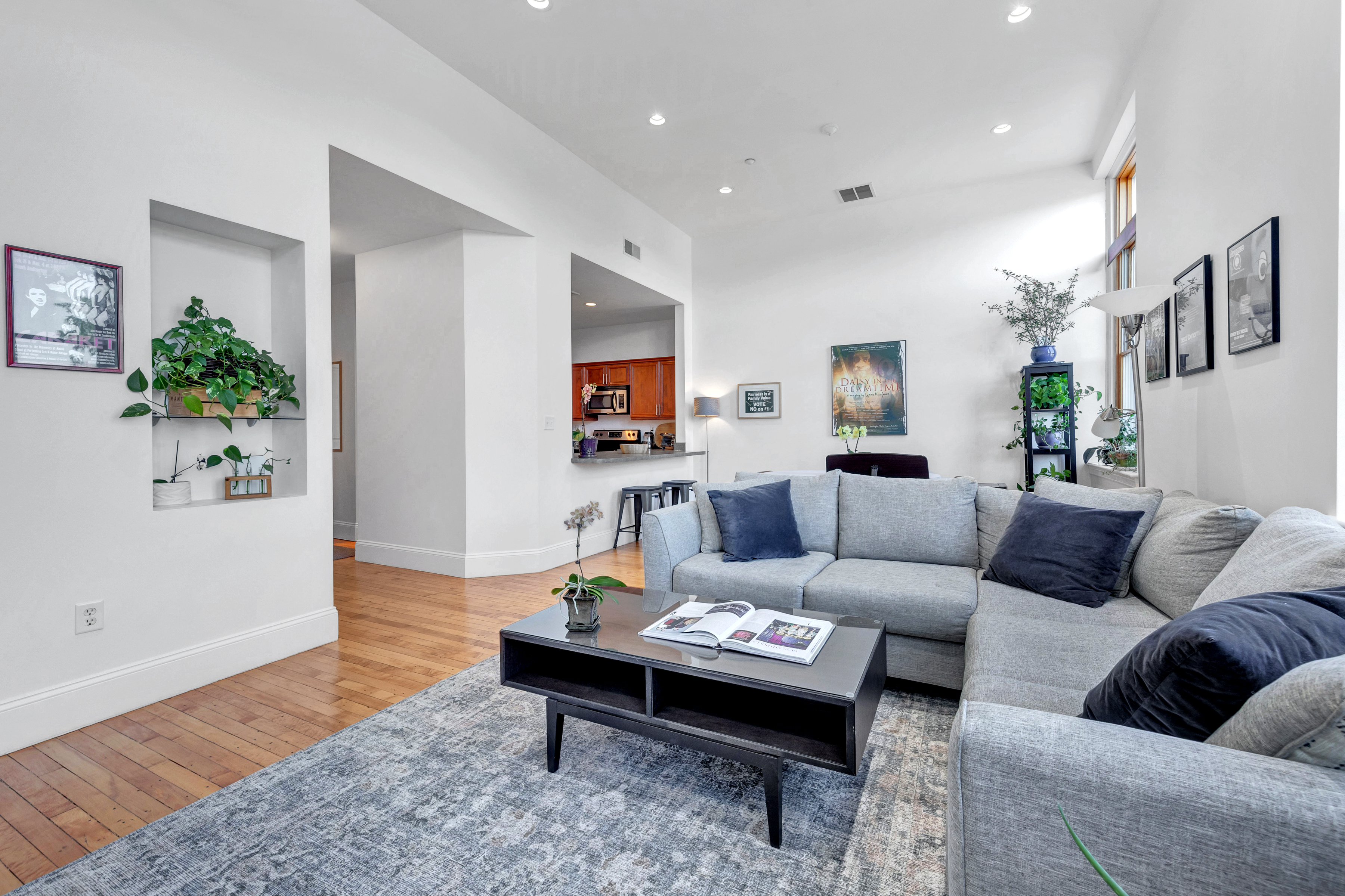  122 Sharon Street, Unit 203, Medford, MA, 02155 - 物件實景