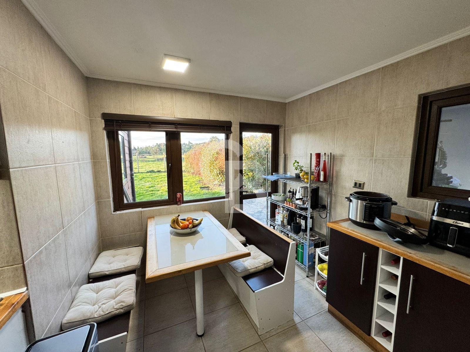 Puerto Varas, Chile, 5 Bedrooms Bedrooms, ,5 BathroomsBathrooms,Residential,For Sale,1972993