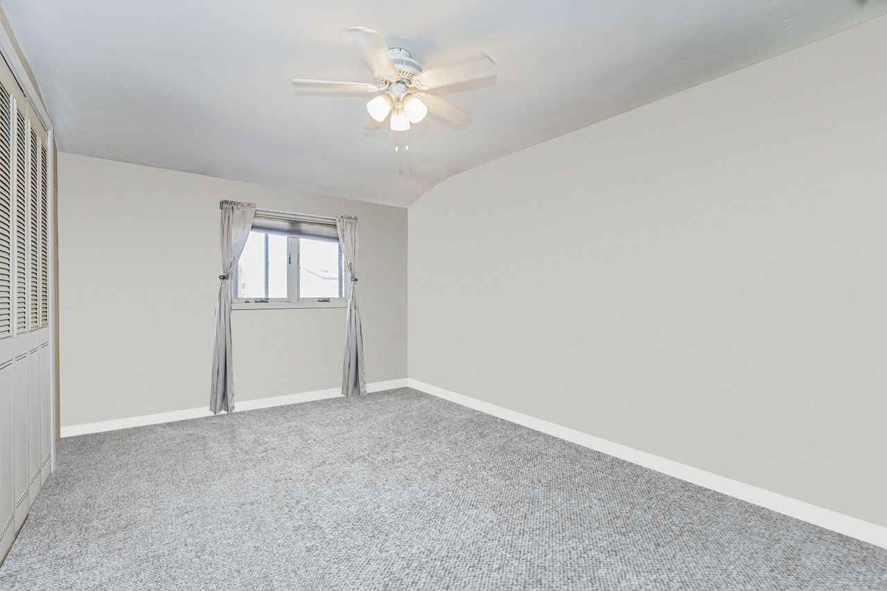 Staten Island, New York, 10314, United States, 4 Bedrooms Bedrooms, ,2 BathroomsBathrooms,Residential,For Sale,1895185