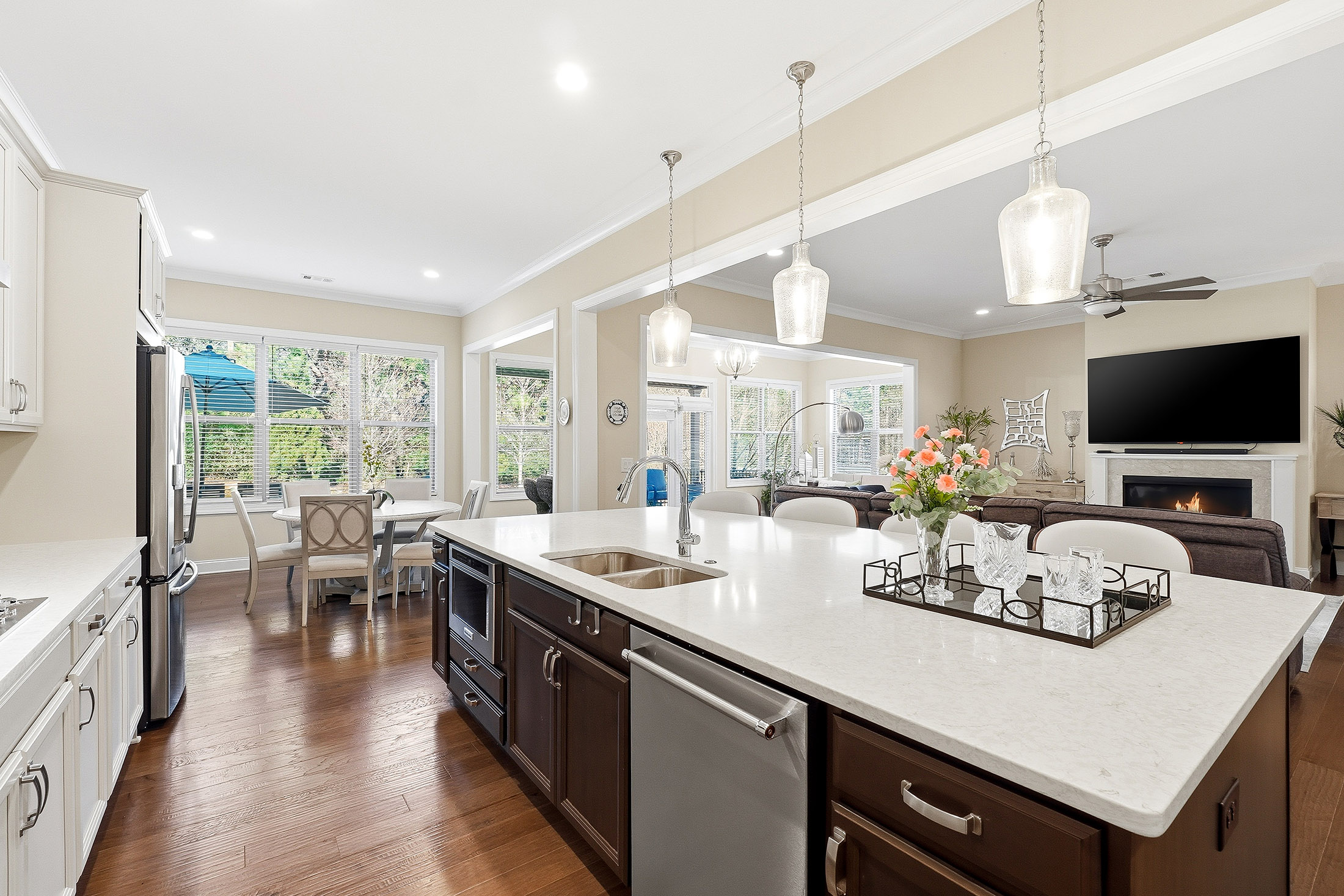  Stunning Like-new Modern Farmhouse - 物件實景