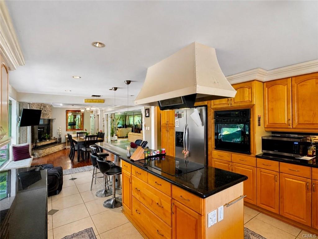 Anaheim, California, 92801, United States, 4 Bedrooms Bedrooms, ,Residential,For Sale,2049399