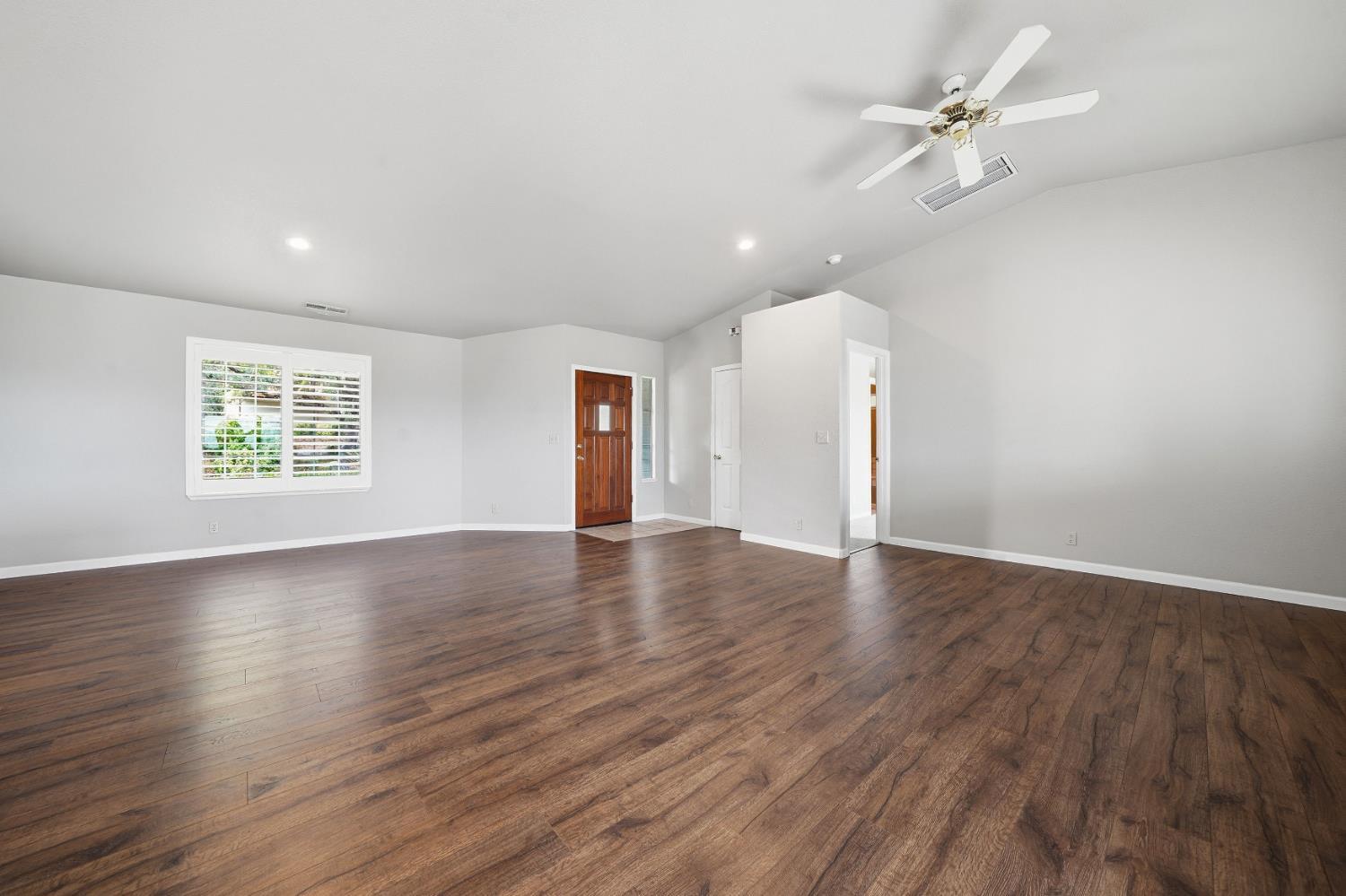 Jackson, California, 95642, United States, 3 Bedrooms Bedrooms, ,2 BathroomsBathrooms,Residential,For Sale,1992385