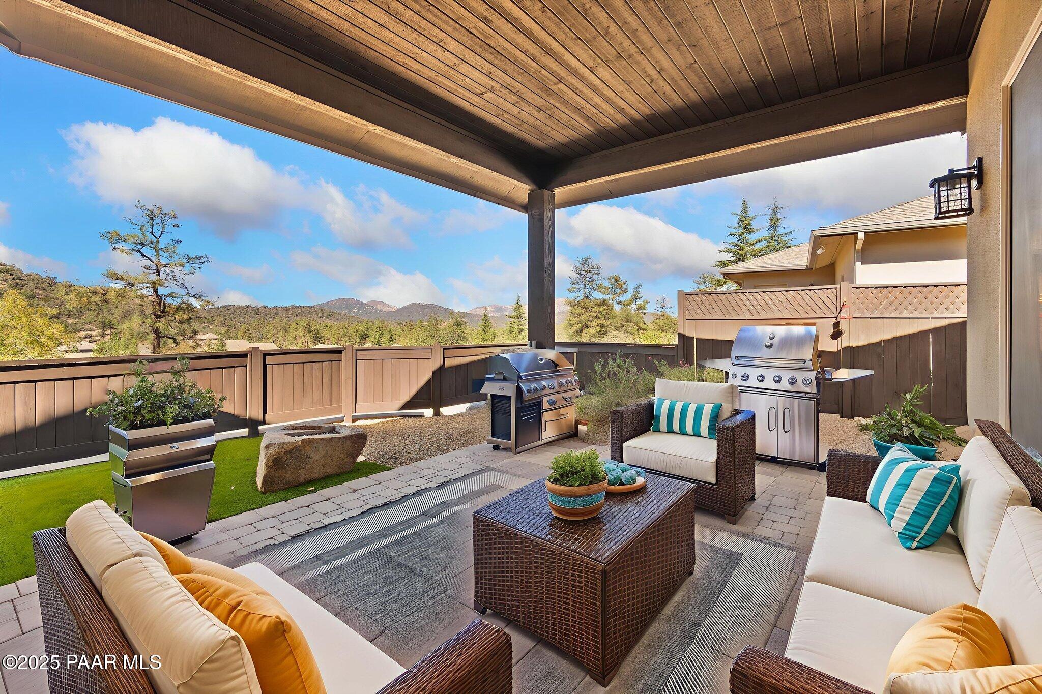 Prescott, Arizona, 86305, United States, 4 Bedrooms Bedrooms, ,2 BathroomsBathrooms,Residential,For Sale,1987901