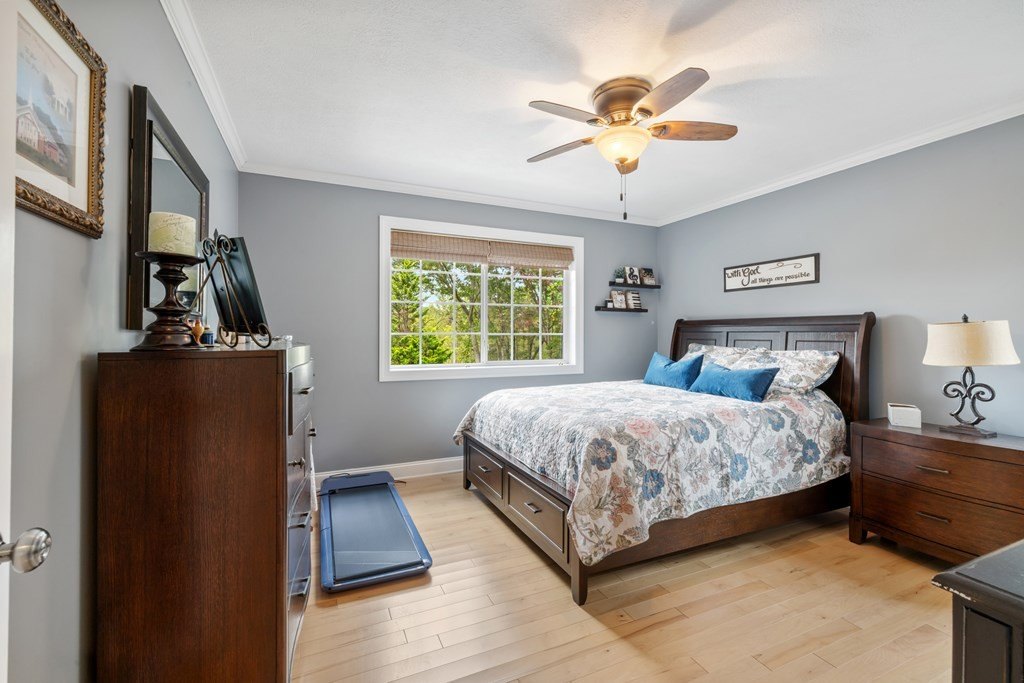 Hayesville, North Carolina, 28904, United States, 3 Bedrooms Bedrooms, ,4 BathroomsBathrooms,Residential,For Sale,1974136