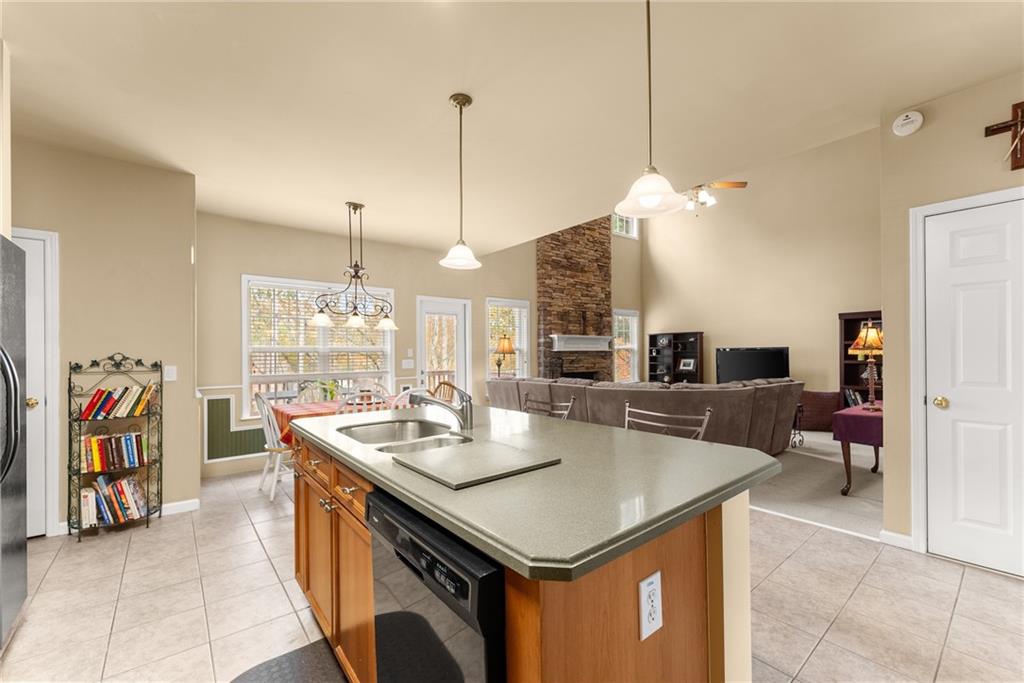 Buford, Georgia, 30518, United States, 4 Bedrooms Bedrooms, ,4 BathroomsBathrooms,Residential,For Sale,1990419