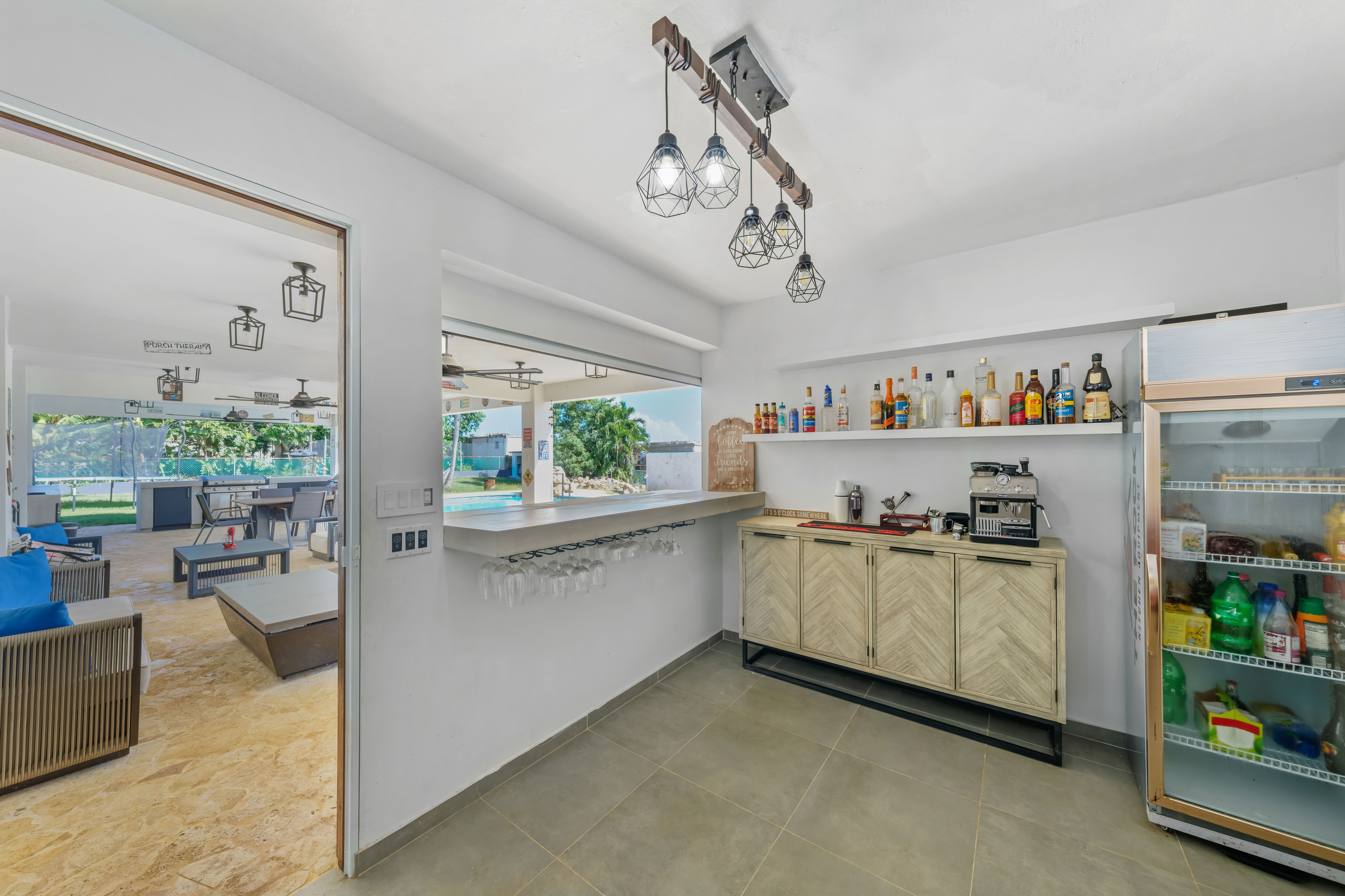  Private Coastal Haven in Camuy’s Sought-After Enclave - 物件實景