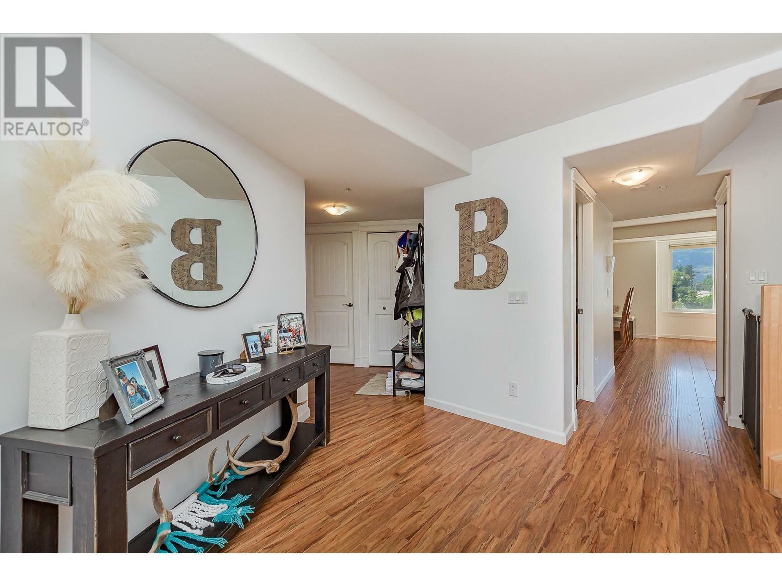SICAMOUS, British Columbia, V0E 2V1, CA, 4 Bedrooms Bedrooms, ,2 BathroomsBathrooms,Residential,For Sale,1839055