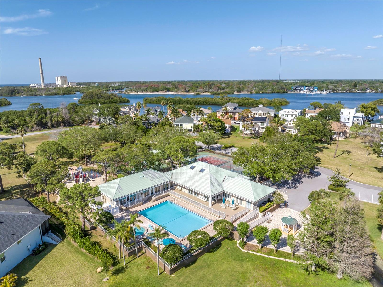 Tarpon Springs, Florida, 34689, United States, 4 Bedrooms Bedrooms, ,4 BathroomsBathrooms,Residential,For Sale,1975840