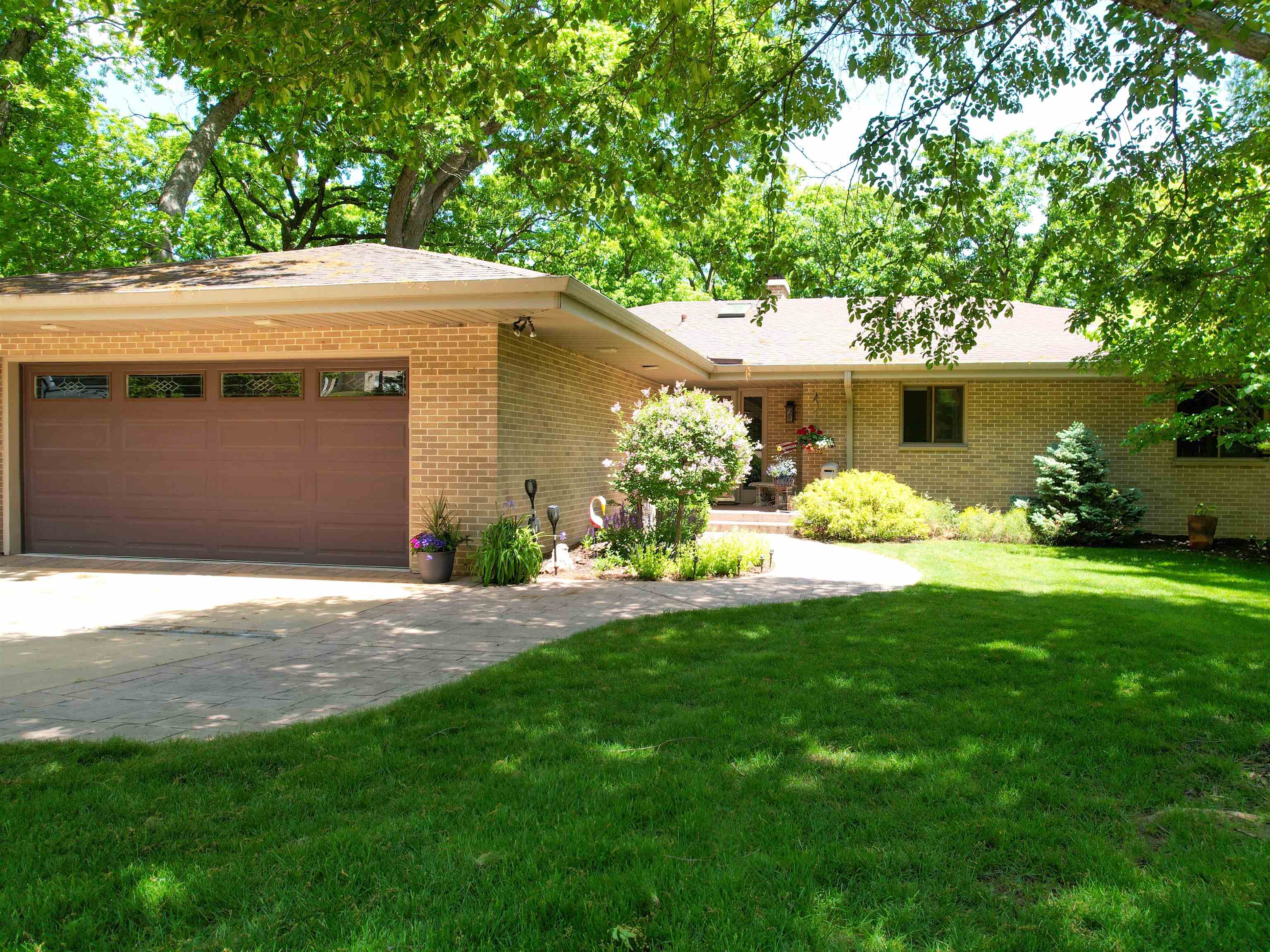 Beloit, Wisconsin, 53511, United States, 4 Bedrooms Bedrooms, ,3 BathroomsBathrooms,Residential,For Sale,1905797