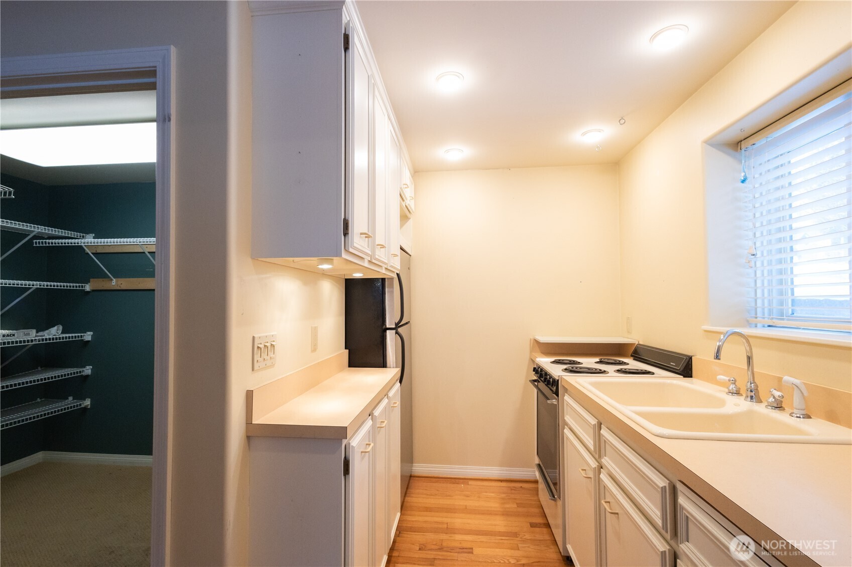 Roslyn, Washington, 98941, United States, 2 Bedrooms Bedrooms, ,2 BathroomsBathrooms,Residential,For Sale,2009097