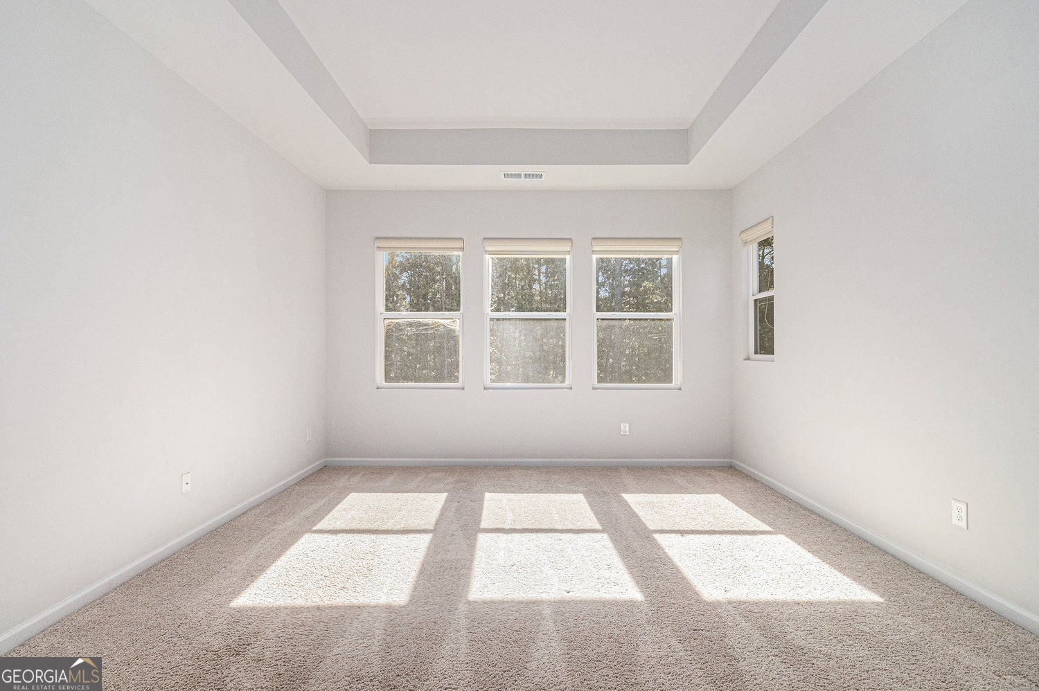 Dacula, Georgia, 30019, United States, 5 Bedrooms Bedrooms, ,4 BathroomsBathrooms,Residential,For Sale,1987186